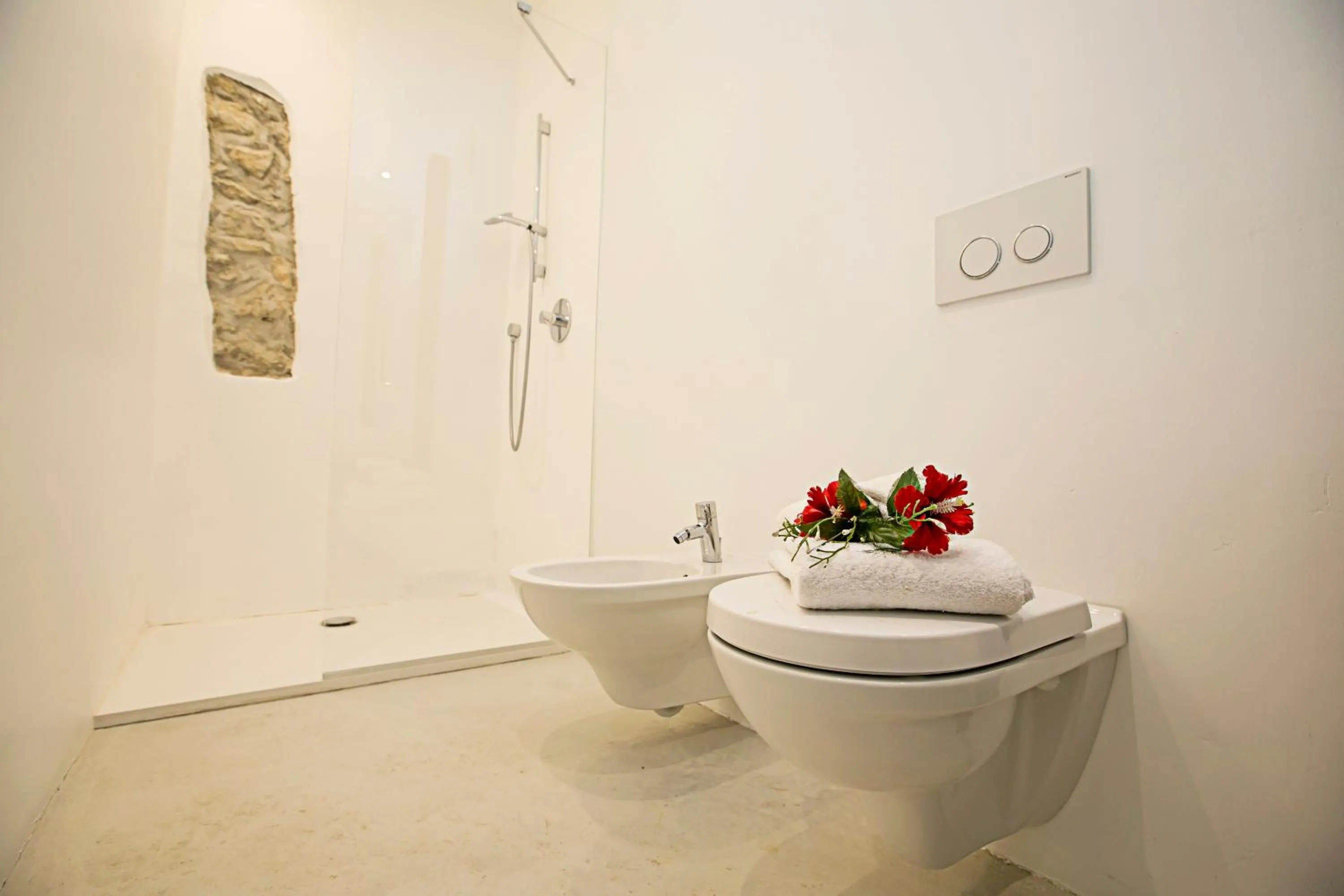 Bathroom in Casa Alla Grotta - Happy Rentals