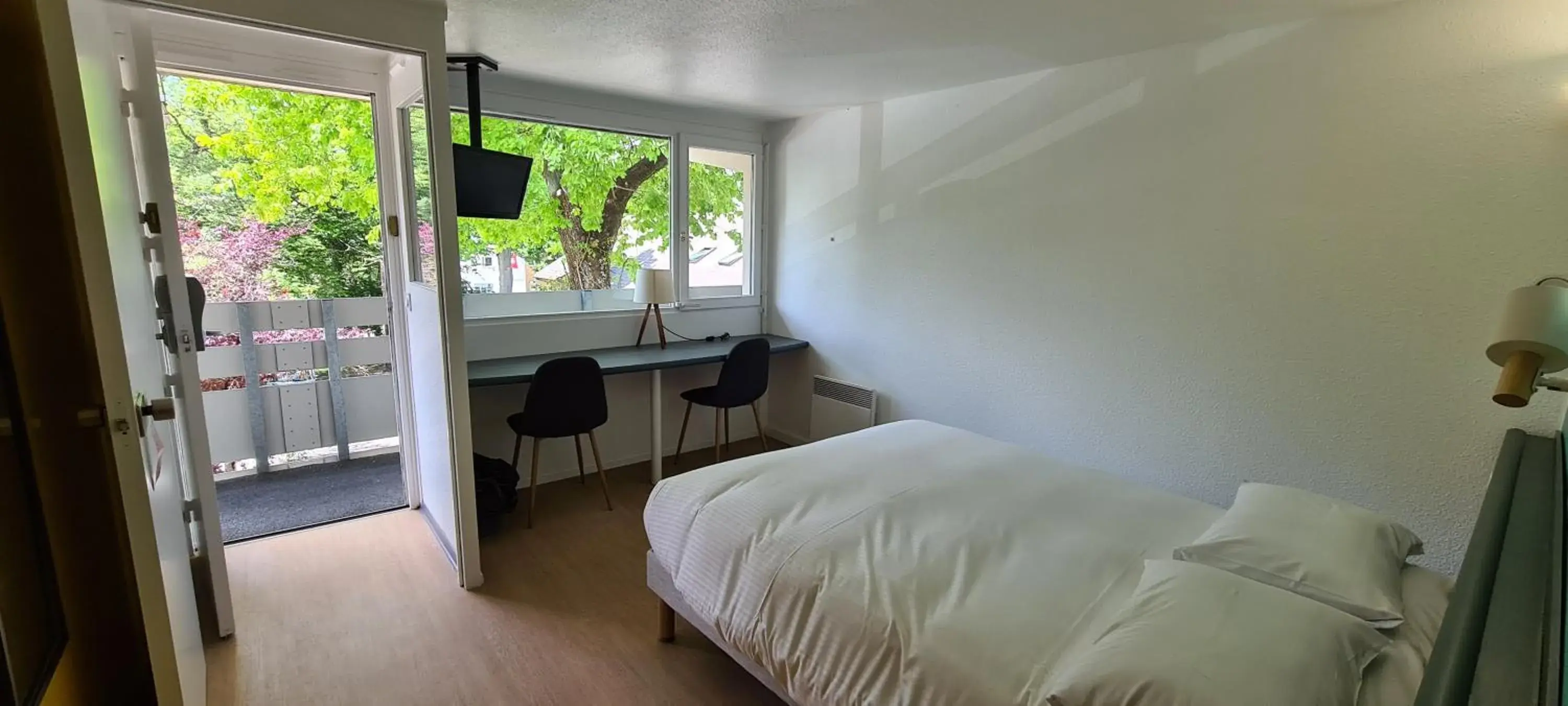 Bedroom, Bed in Kyriad Direct Nancy Sud -Vandoeuvre - Rénové Bedroom, Bed in Kyriad Direct Nancy Sud -Vandoeuvre - Rénové