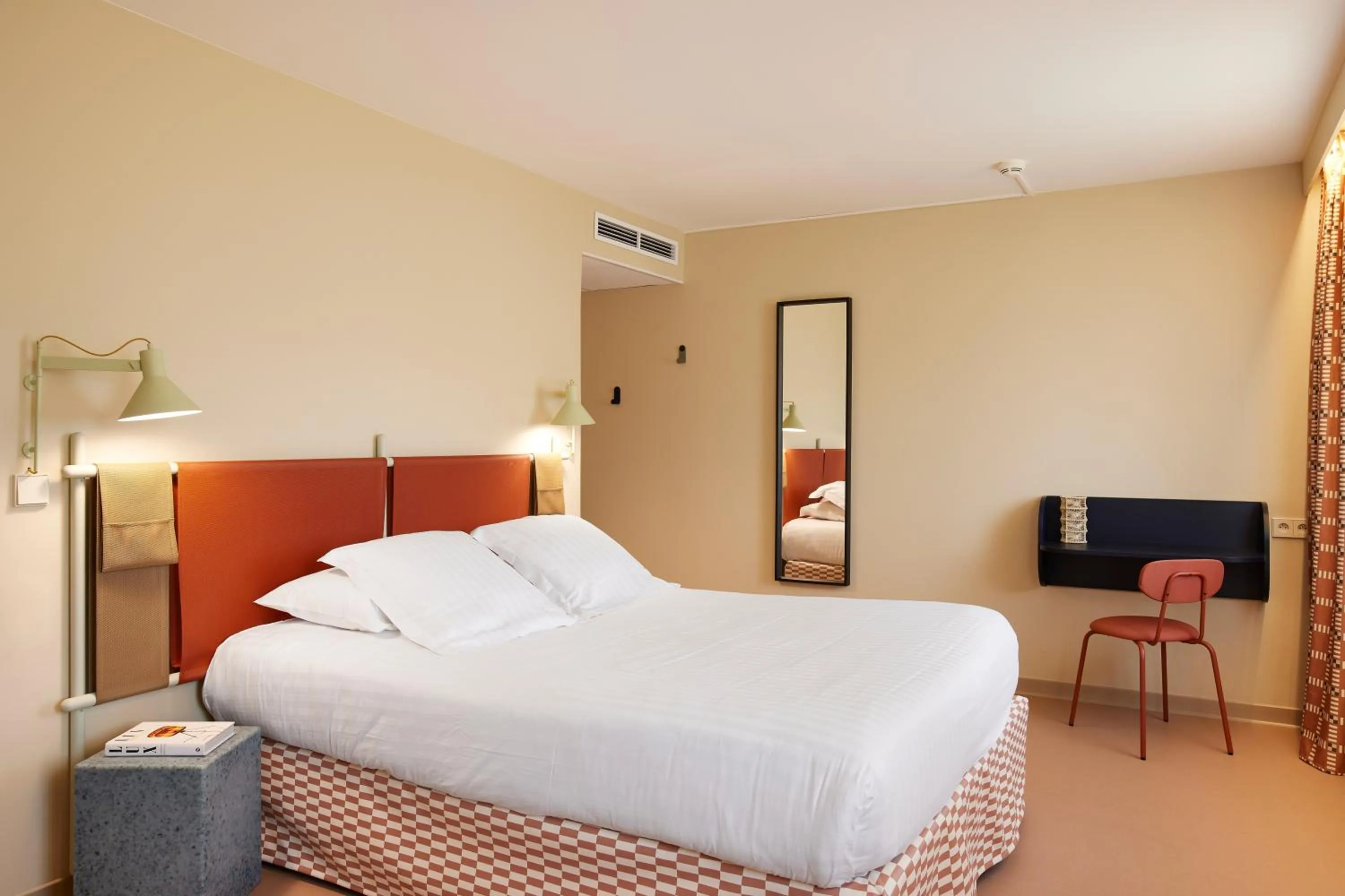 Bedroom, Bed in Kyriad Hotel Cannes Mandelieu