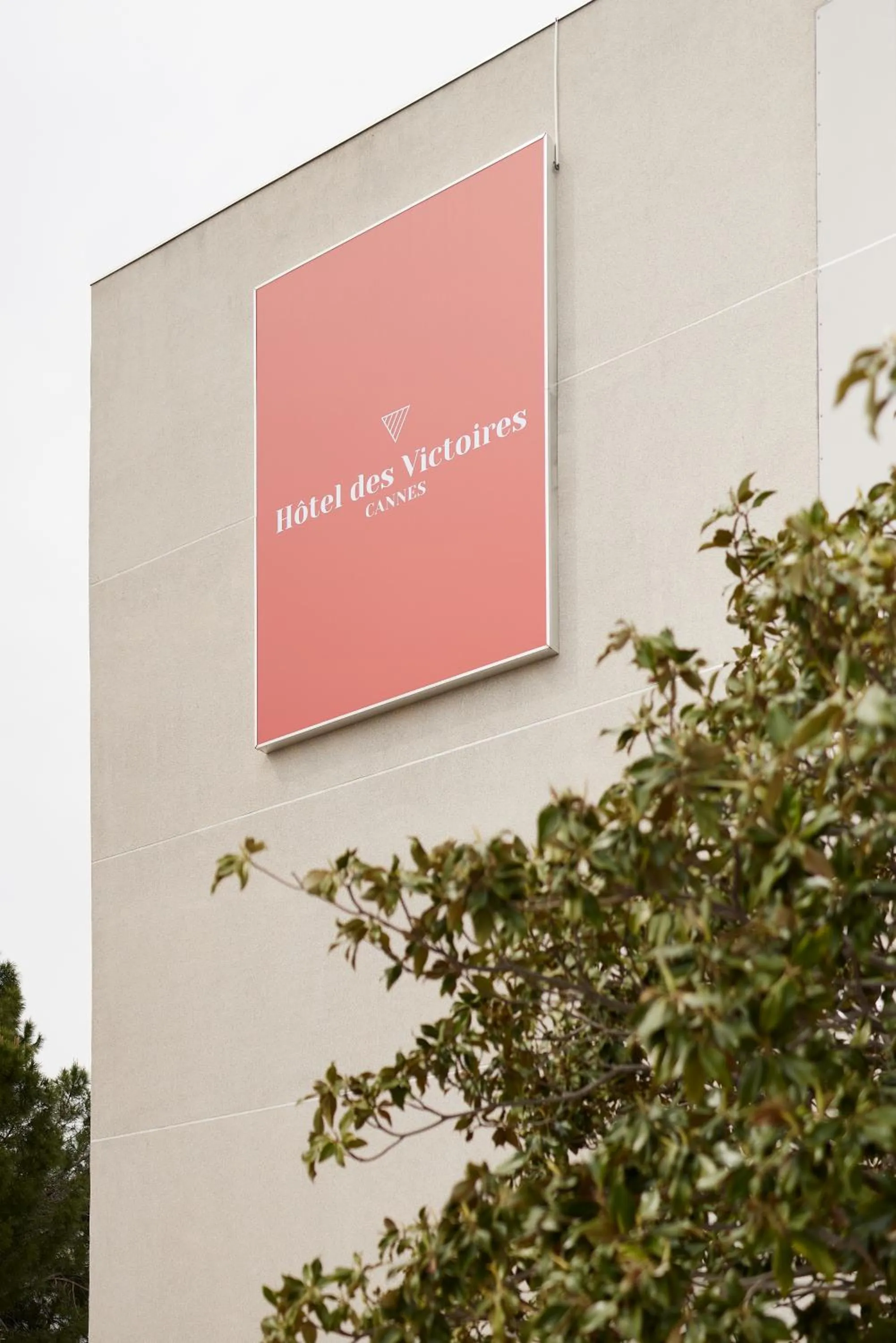 Facade/entrance in Hotel des Victoires - Restaurant