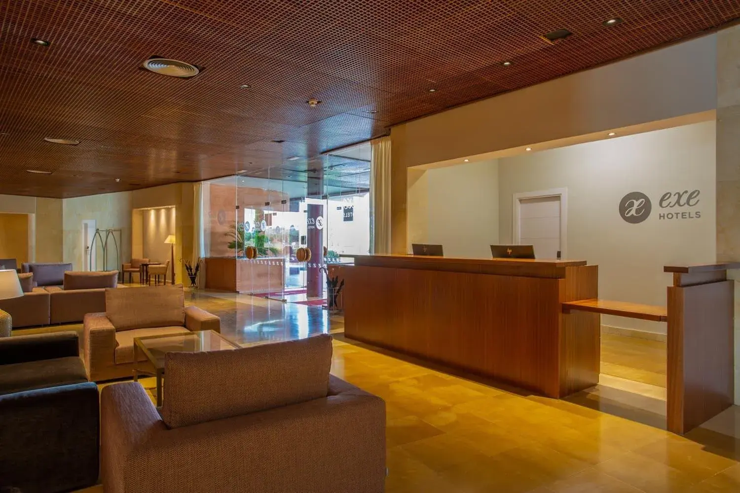 Lobby or reception in Exe Layos Golf Lobby or reception in Exe Layos Golf