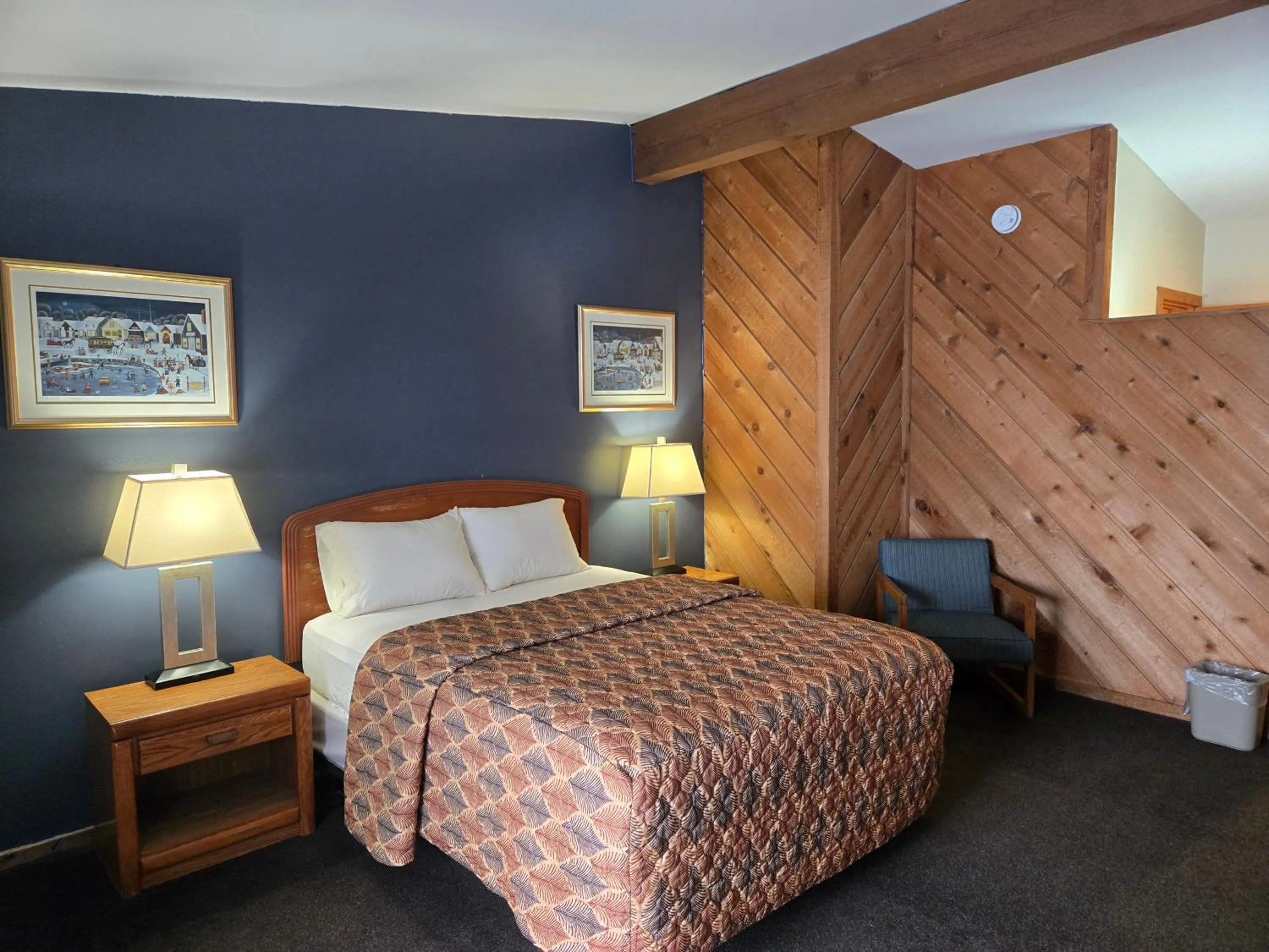 Bed in Timber Inn