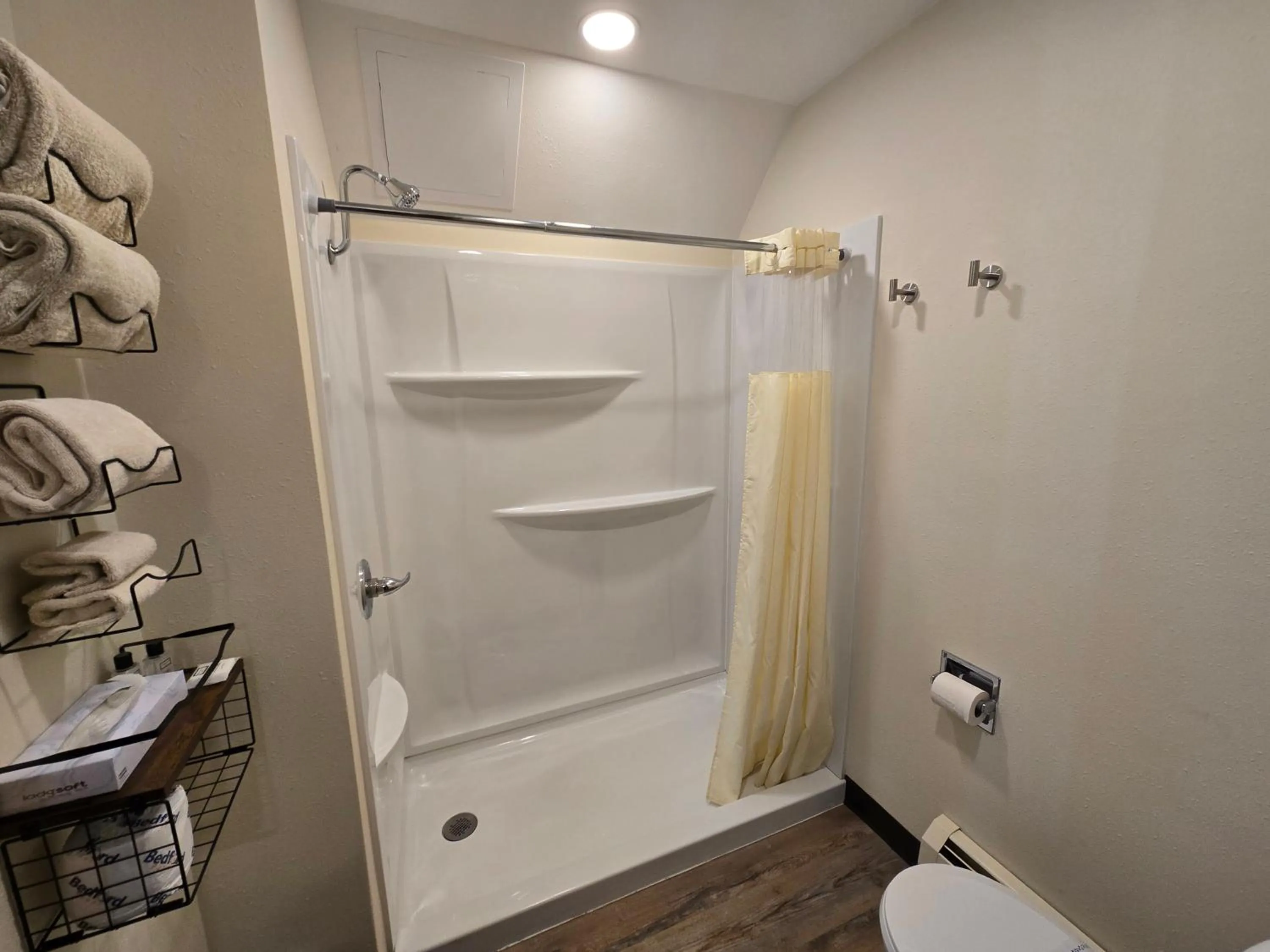 Shower in Timber Inn