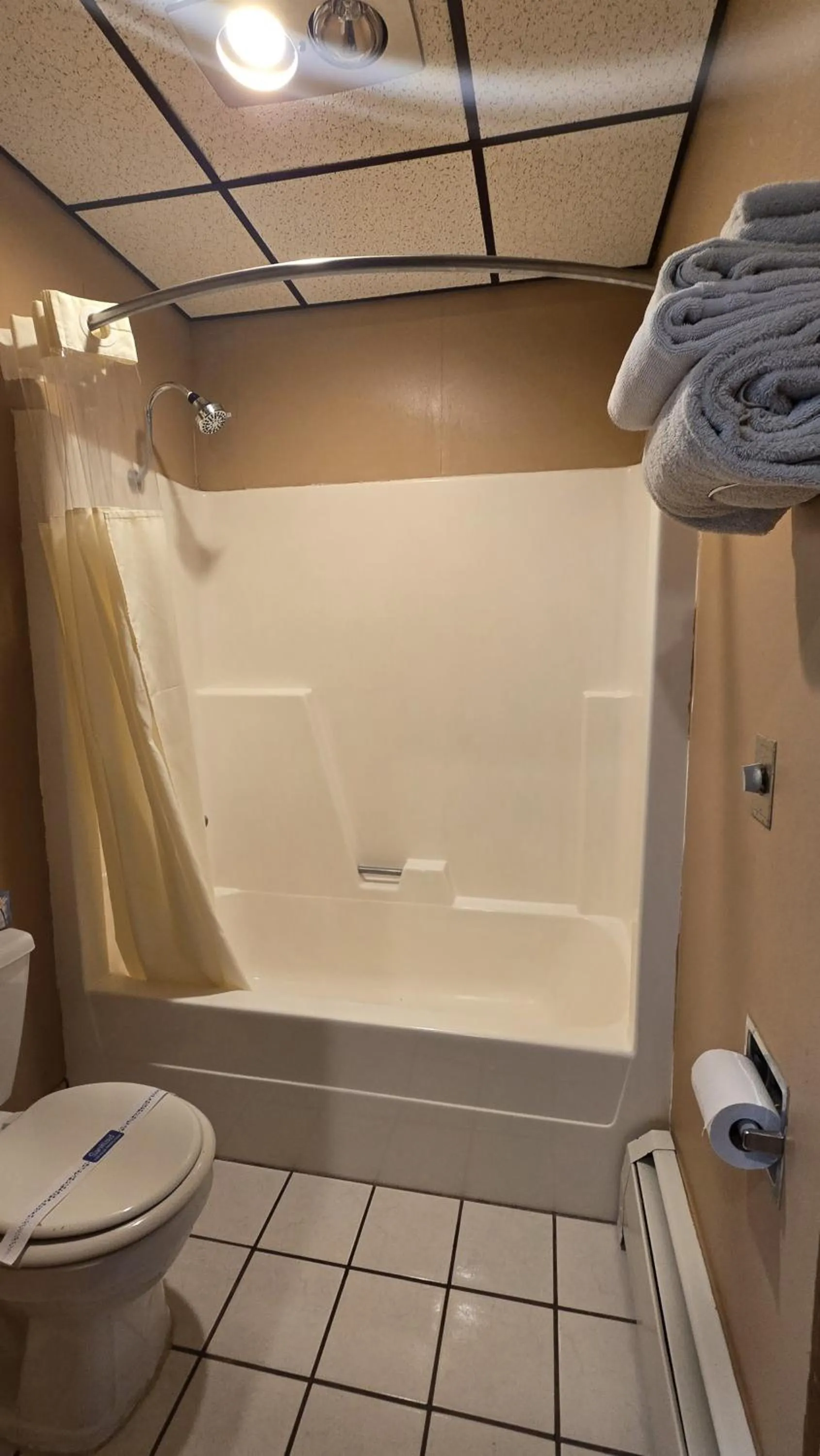 Shower in Timber Inn