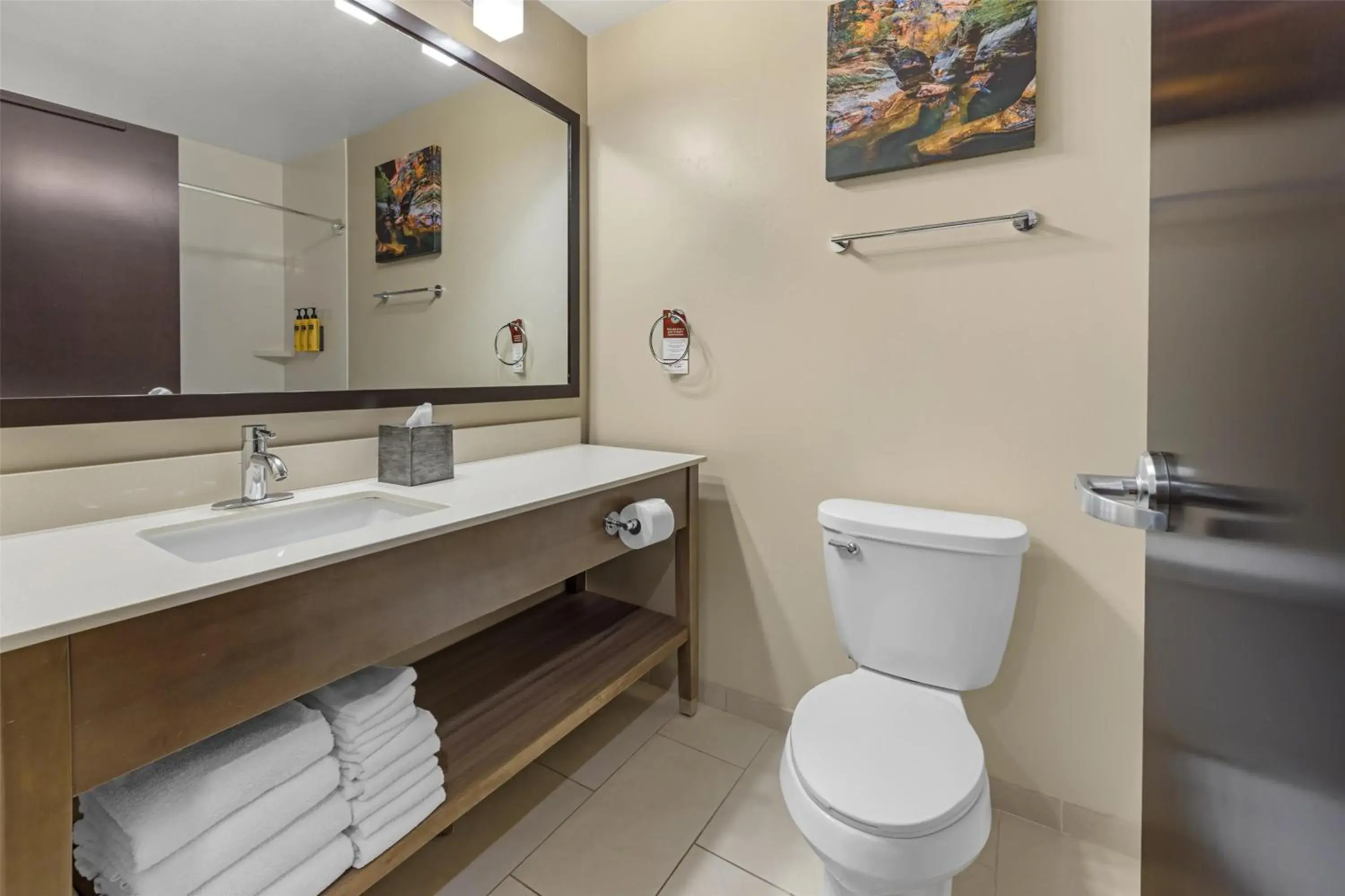 Queen Room with Two Queen Beds in Best Western Plus Zion Canyon Inn & Suites Queen Room with Two Queen Beds in Best Western Plus Zion Canyon Inn & Suites