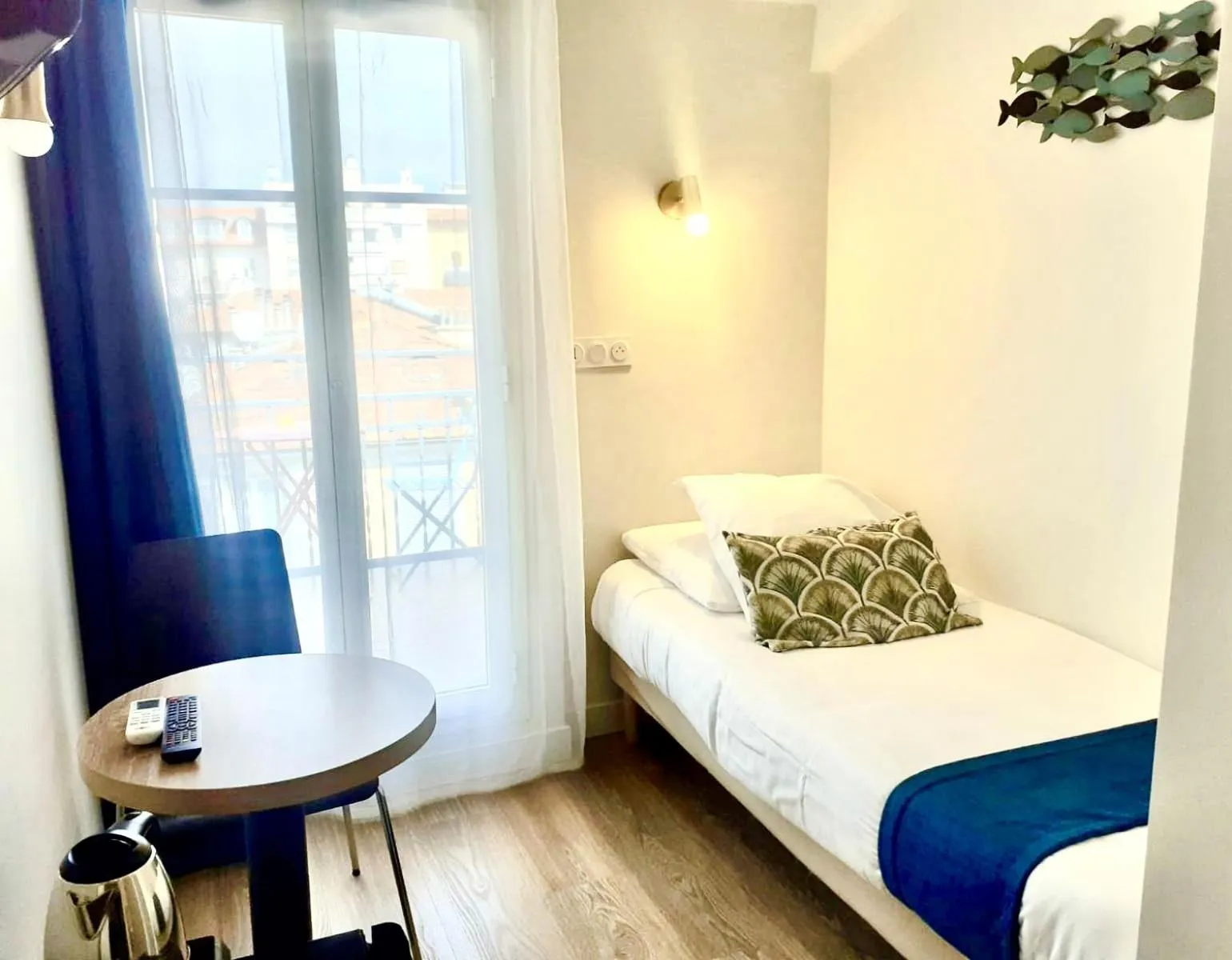 Patio, Bed in Hotel Solara