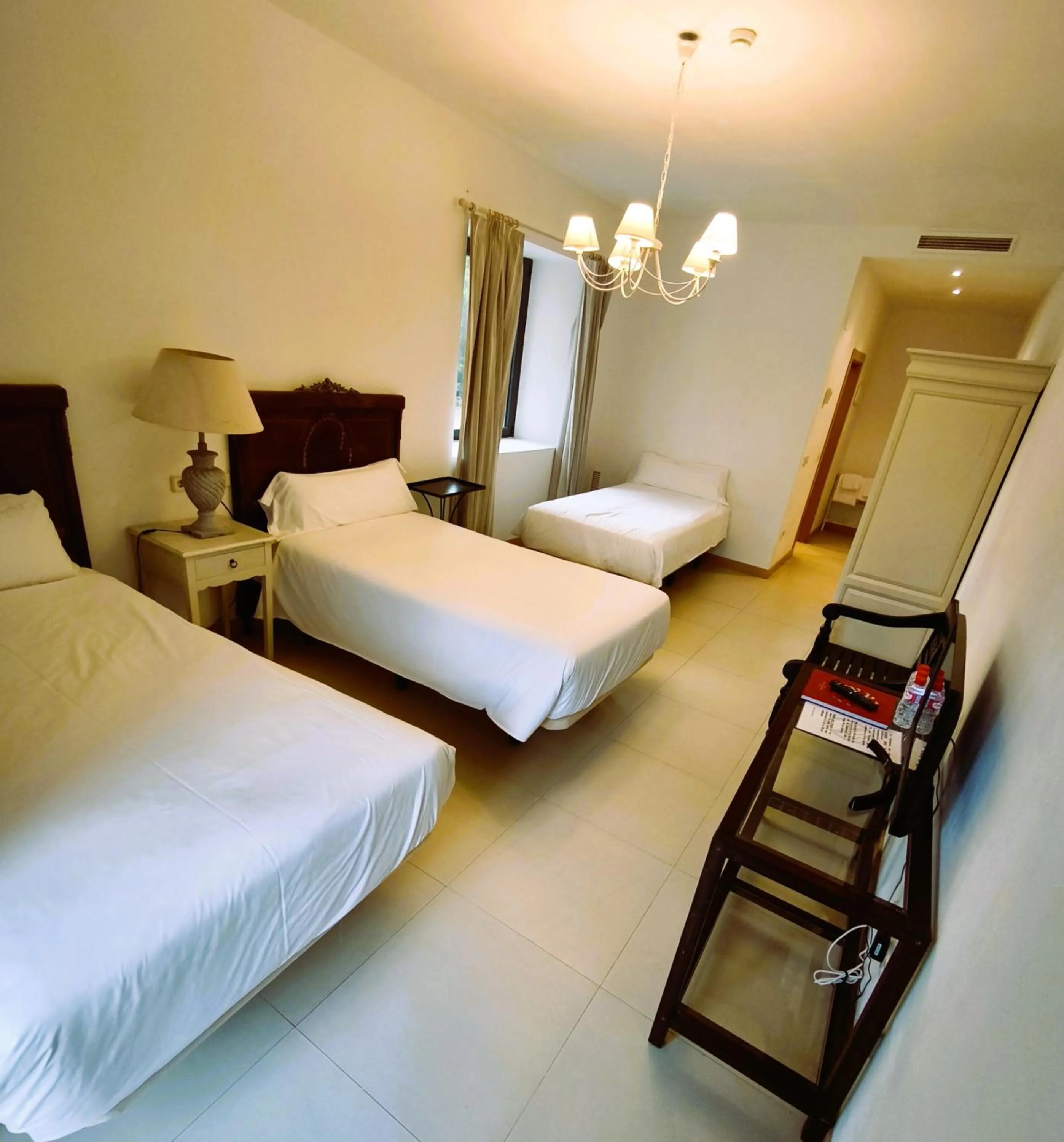 Bedroom, Bed in Hotel VillaMarcilla