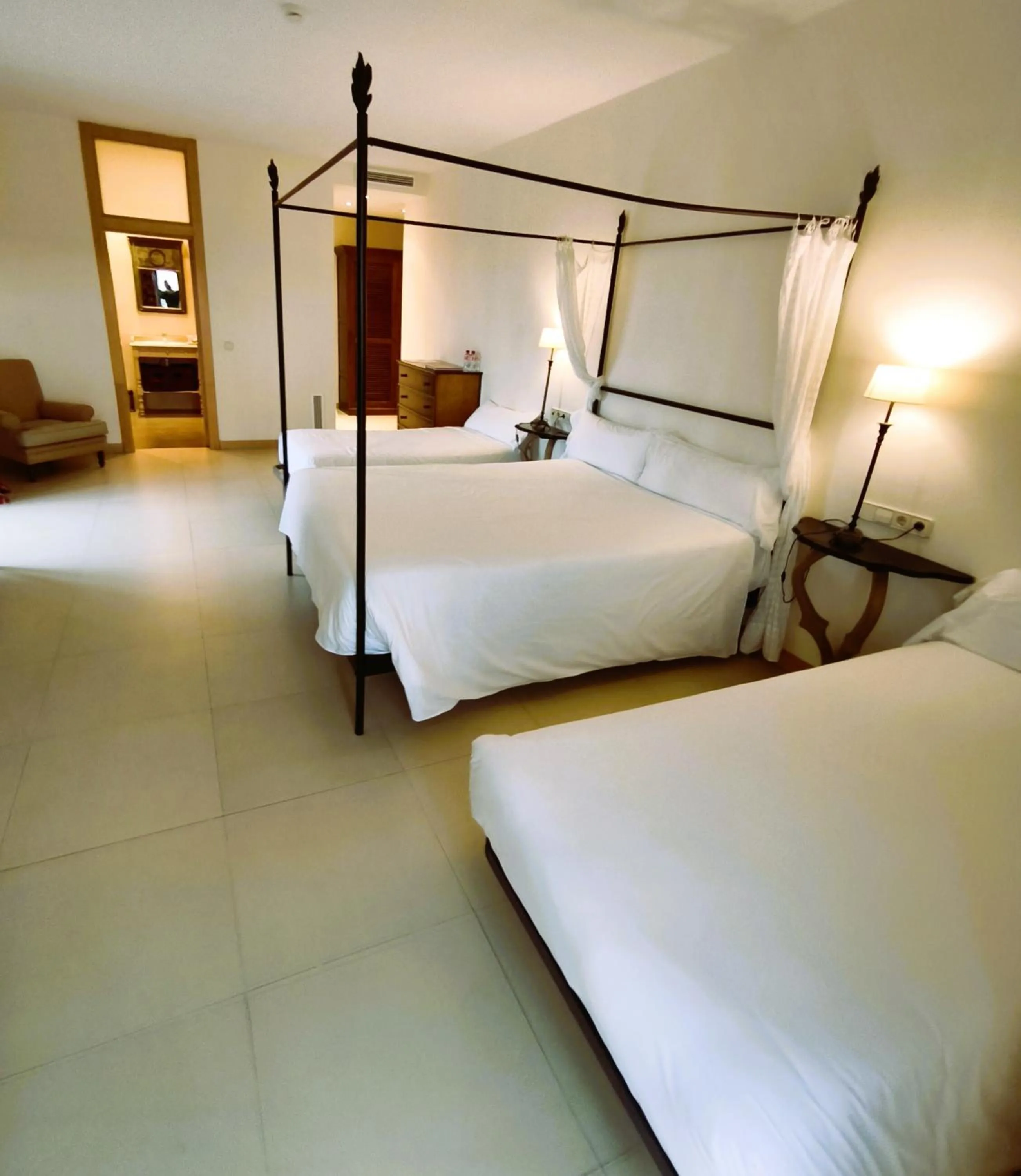 Bed in Hotel VillaMarcilla