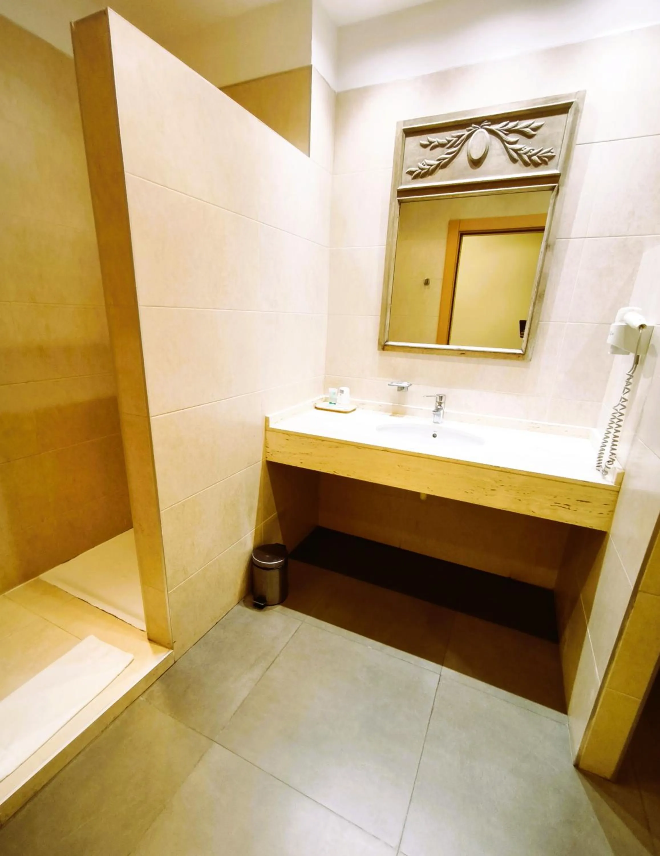 Bathroom in Hotel VillaMarcilla