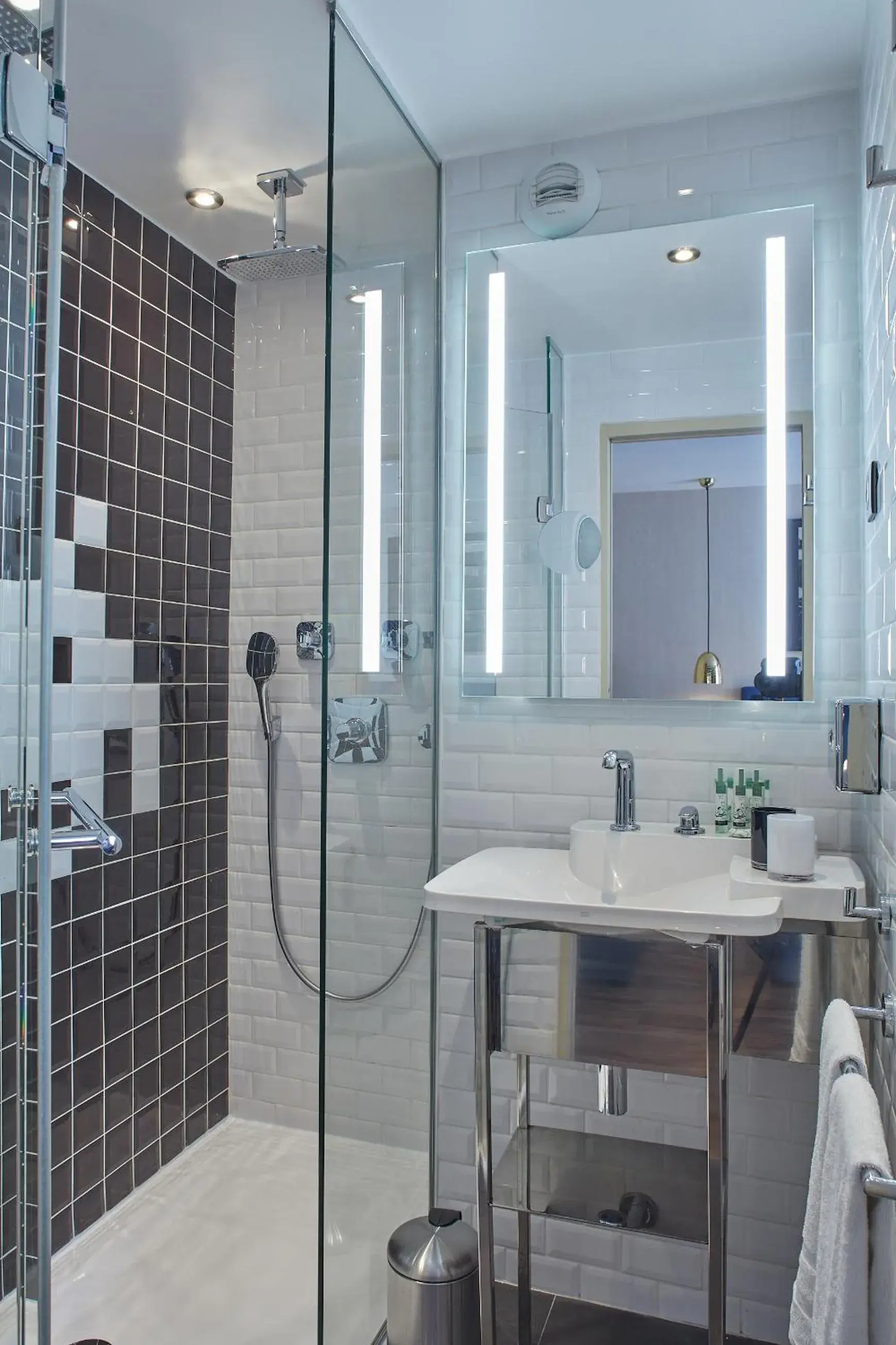 Bathroom in Hotel Atmospheres Bathroom in Hotel Atmospheres