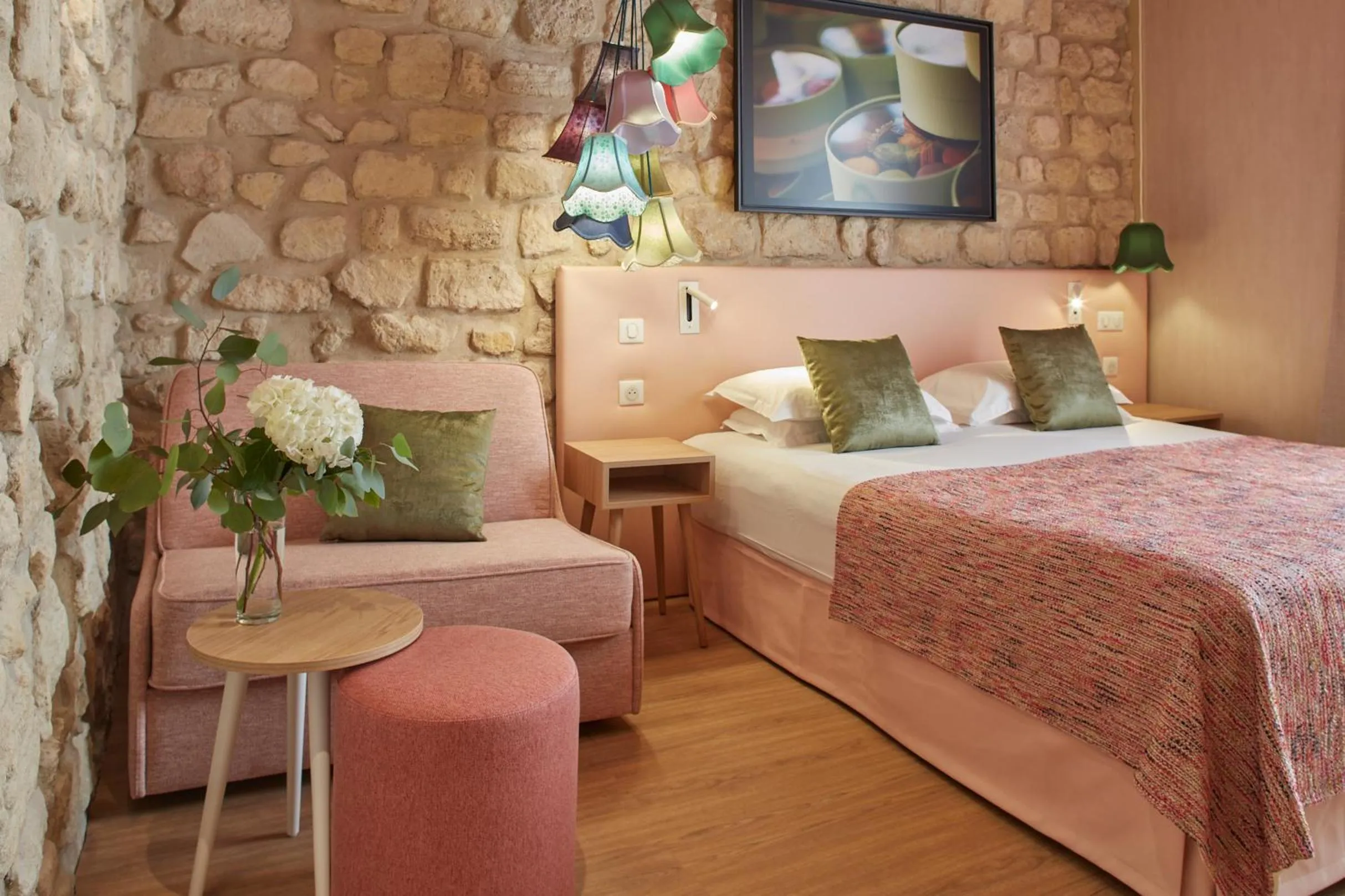 Photo of the whole room, Bed in Hotel Atmospheres