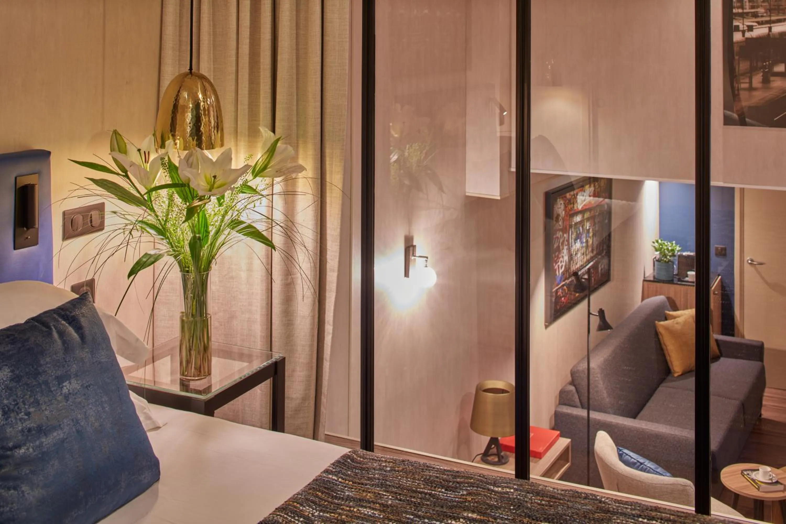 Photo of the whole room, Bed in Hotel Atmospheres