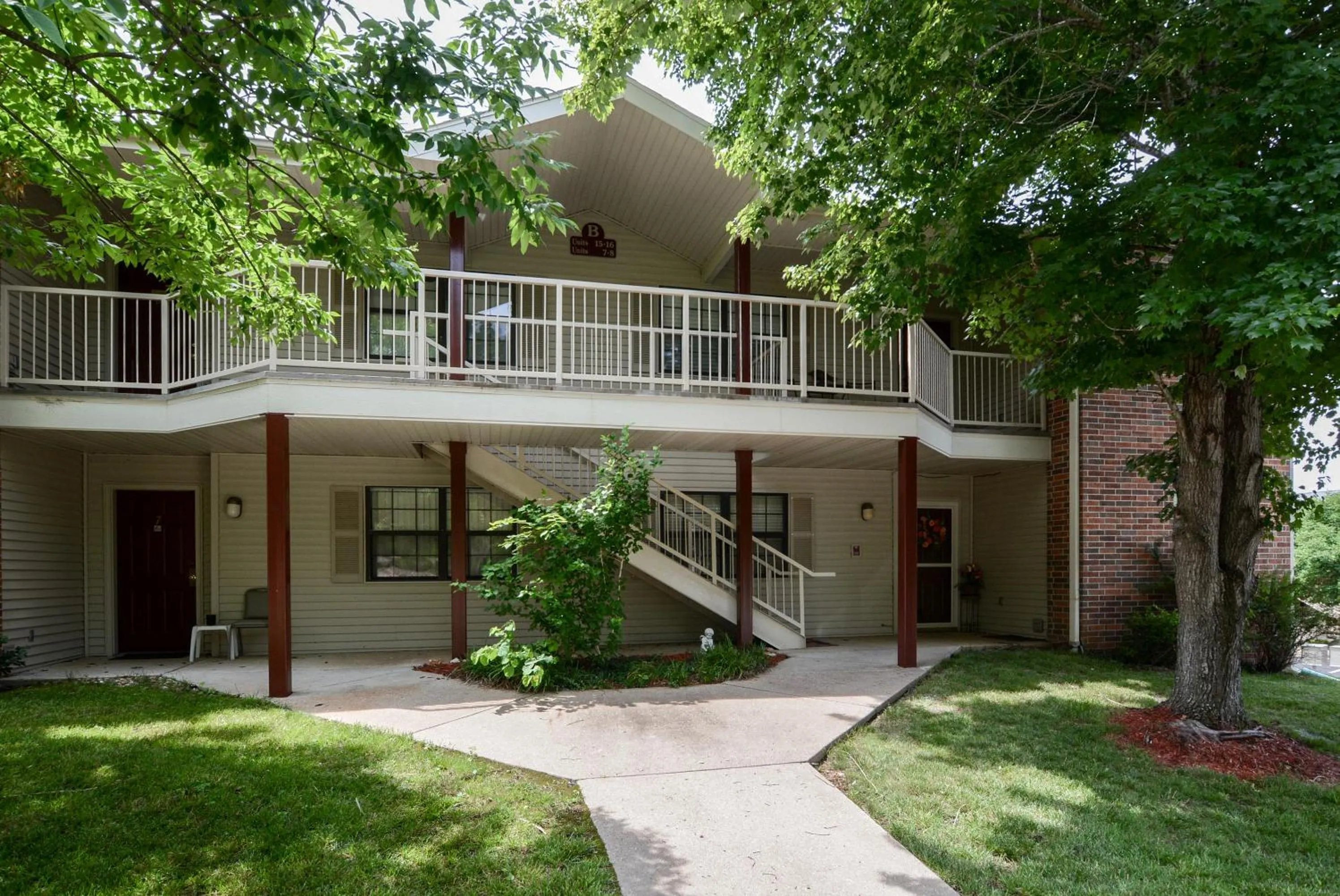 Luxury Condos at Thousand Hills - Heart of Branson - Beautifully remodeled - Spacious and Affordable