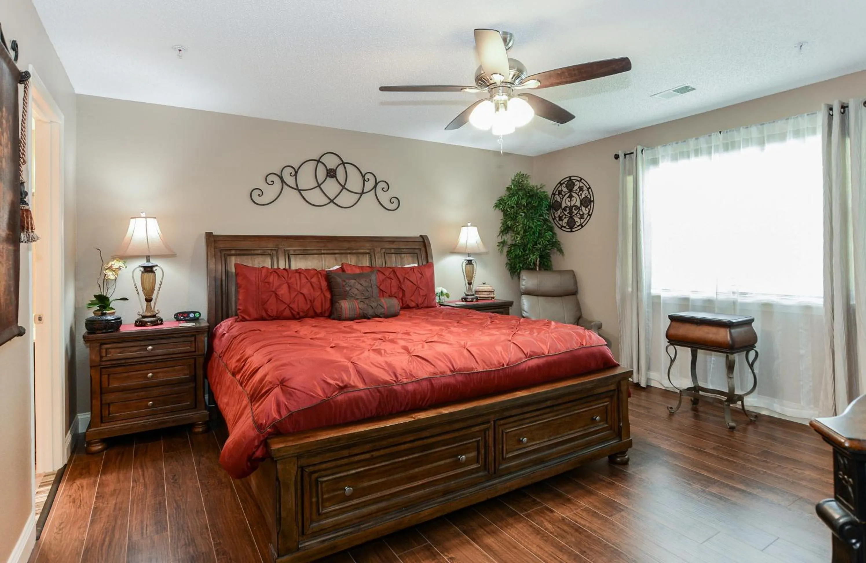 Bed in Luxury Condos at Thousand Hills - Heart of Branson - Beautifully remodeled - Spacious and Affordable