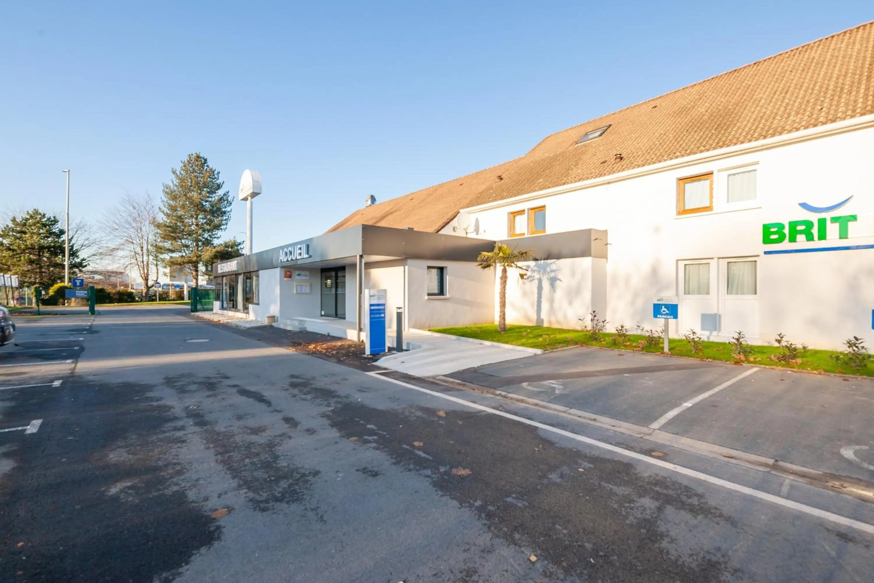 Parking in Brit Hotel Caen Nord - Mémorial