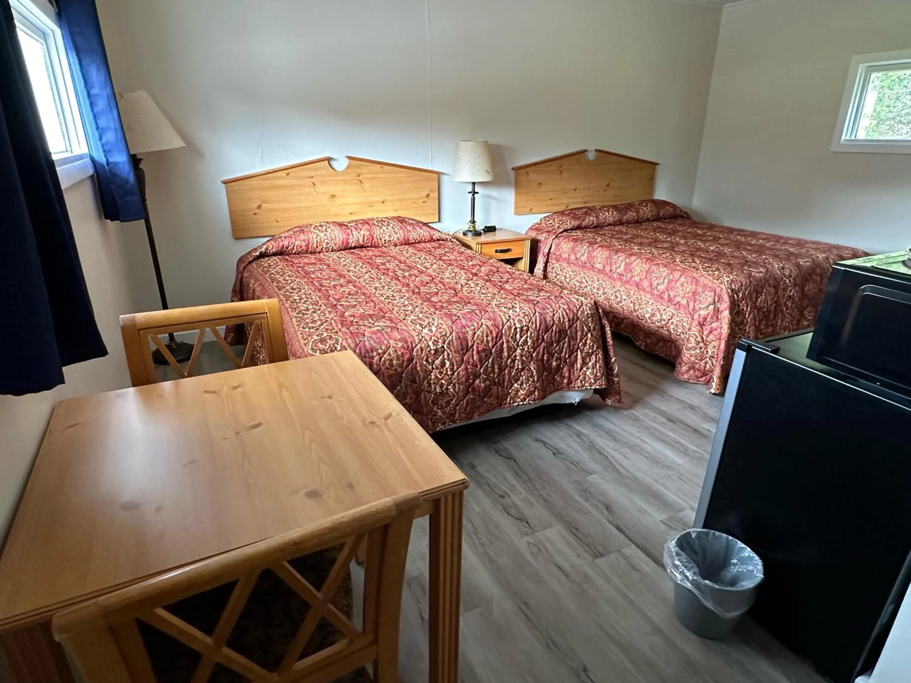 Bedroom, Bed in Oakdell Motel WATERFORD CT