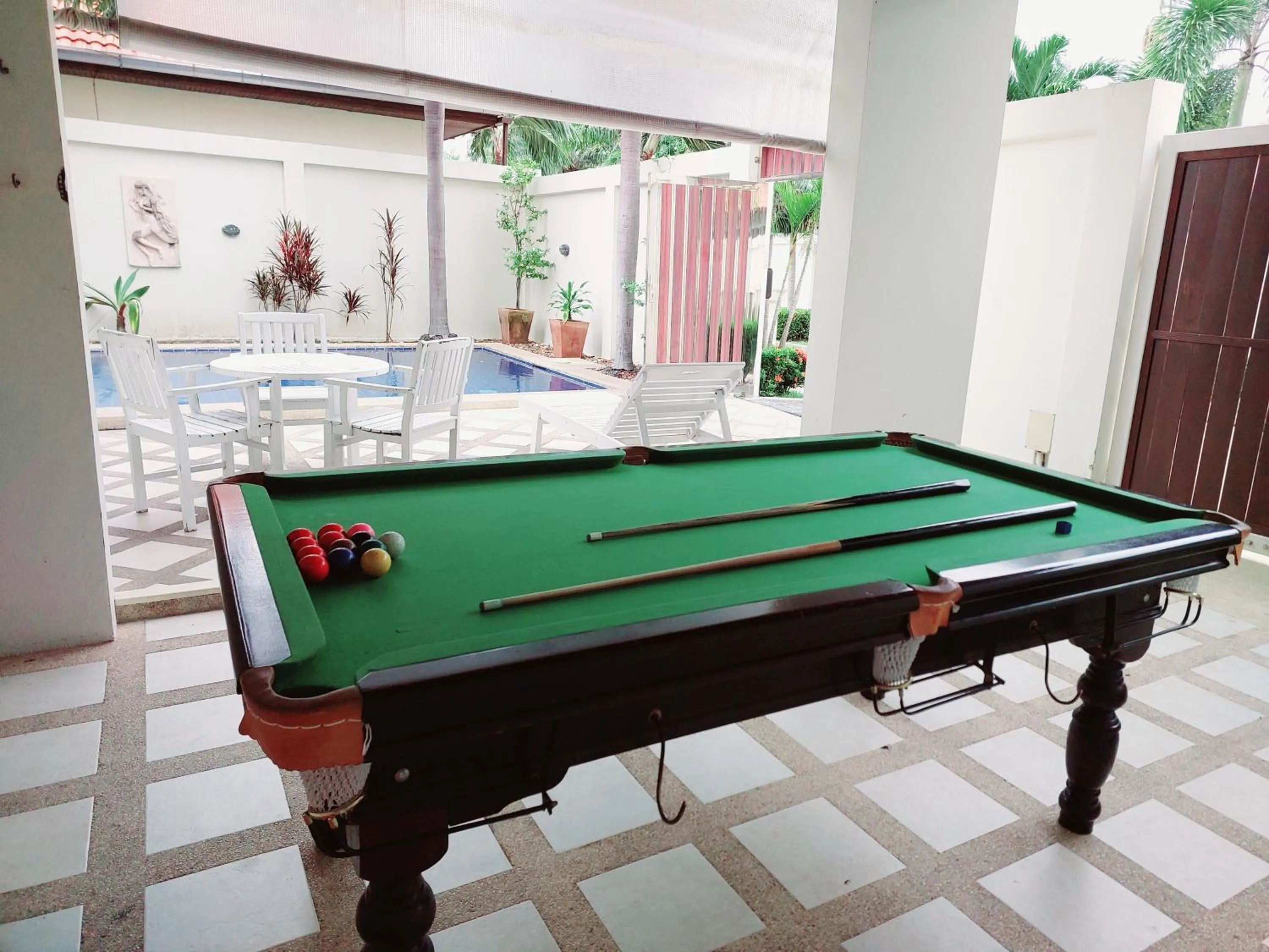 AnB poolvilla 2BR with private beach in pratamnak