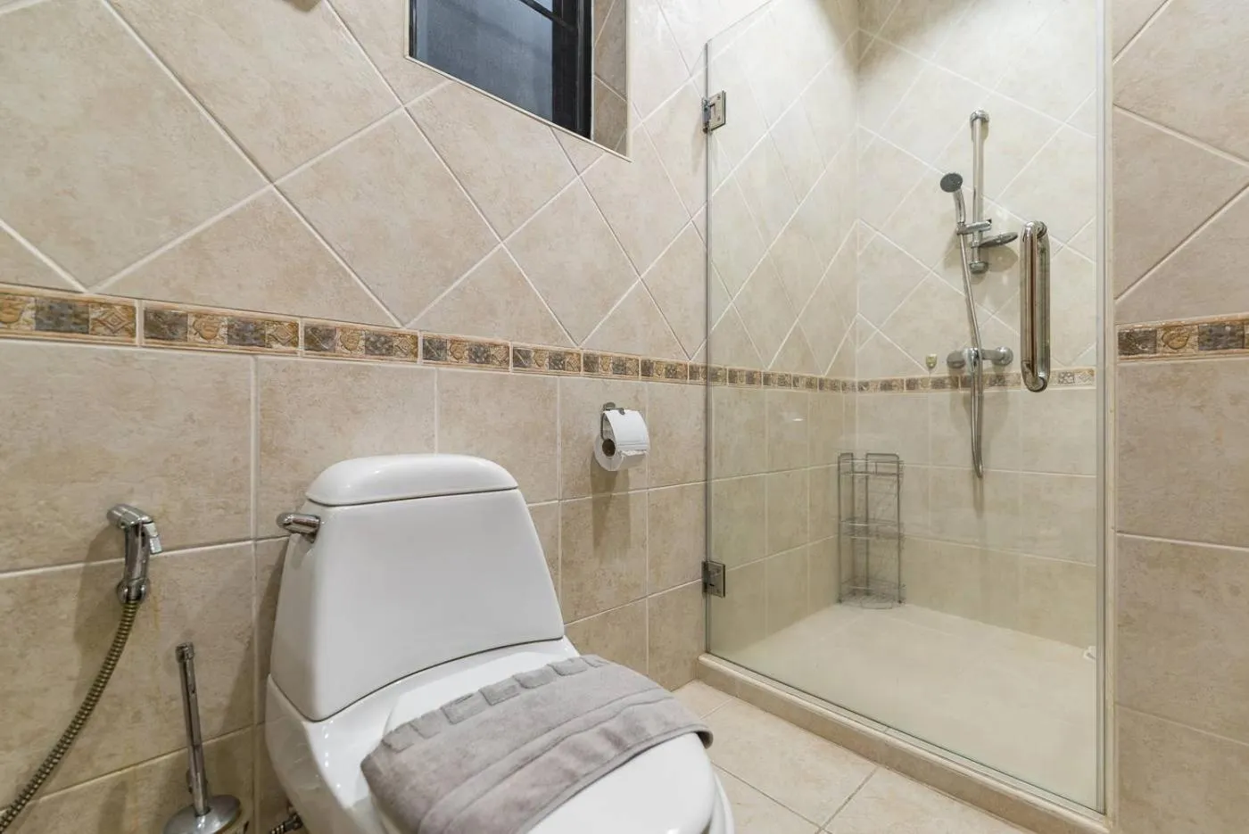 Bathroom in AnB poolvilla 2BR with private beach in pratamnak
