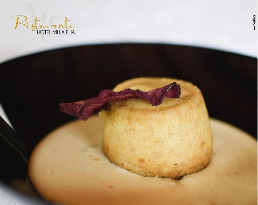 Food and drinks in Hotel Villa Elia