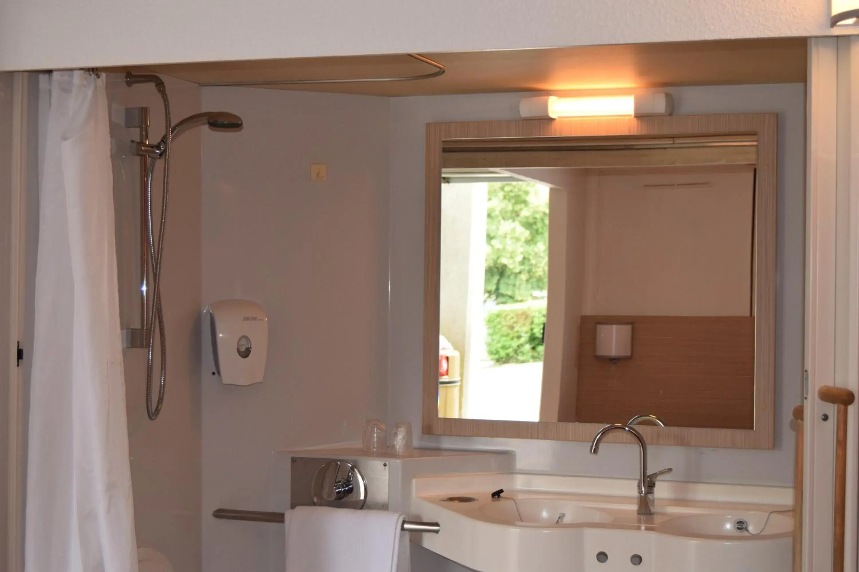 Double Room in Premiere Classe Creil - Villers Saint Paul Double Room in Premiere Classe Creil - Villers Saint Paul