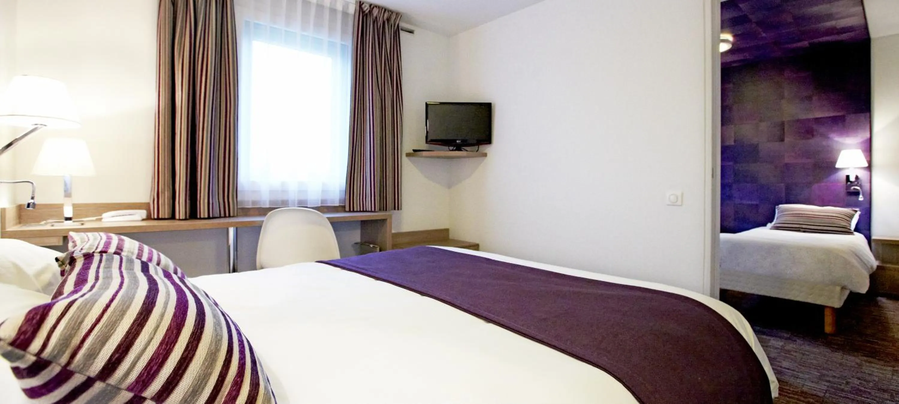 Day, Bed in Kyriad Valence Nord Bourg-Les-Valence