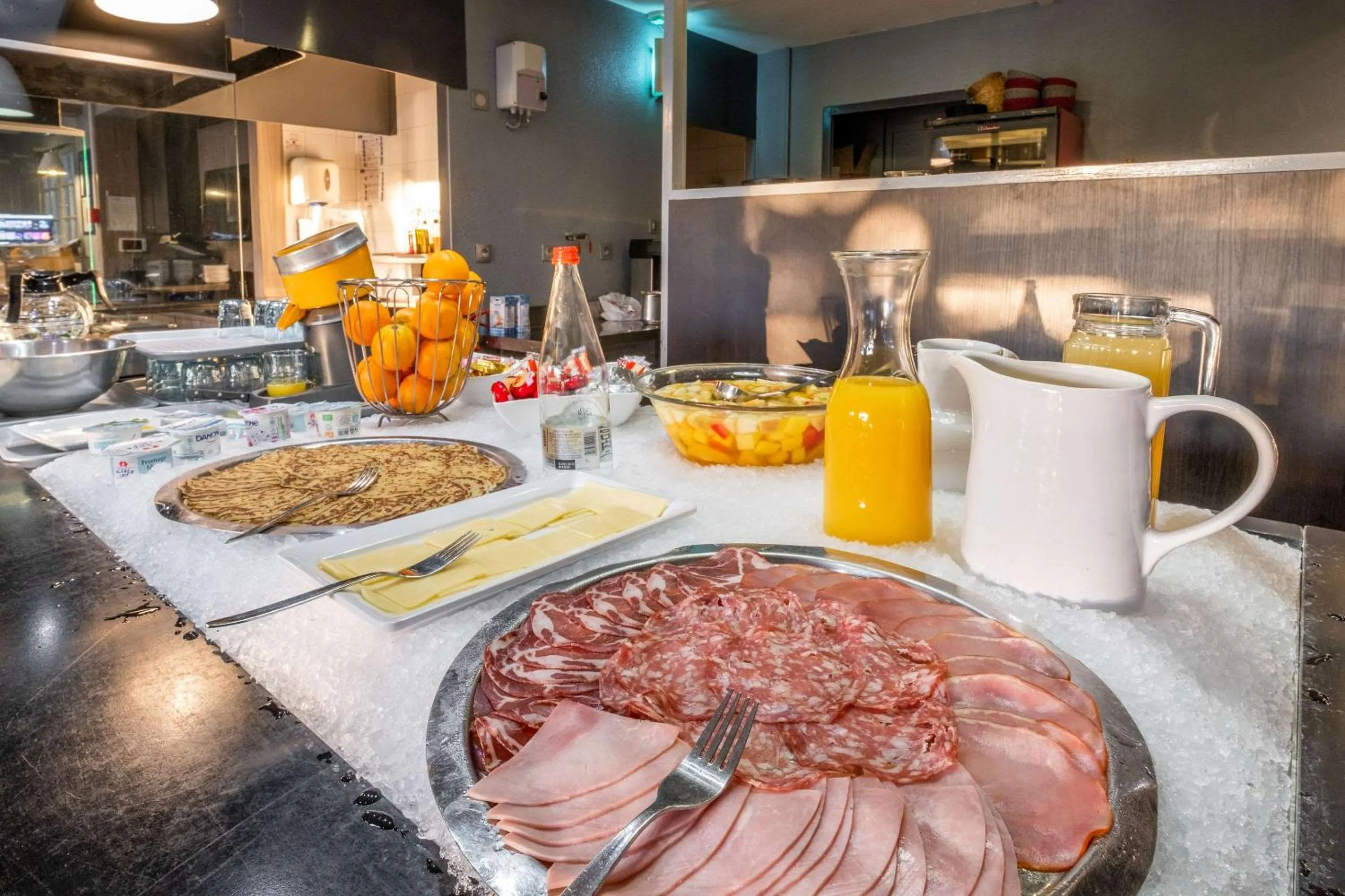 Restaurant/places to eat in Comfort Hôtel RUNGIS-ORLY