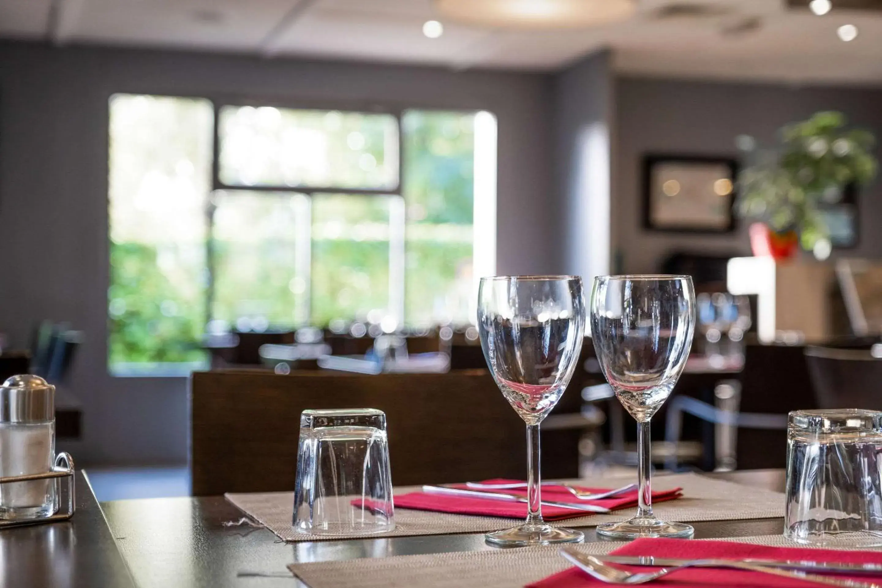 Restaurant/places to eat in Comfort Hôtel RUNGIS-ORLY Restaurant/places to eat in Comfort Hôtel RUNGIS-ORLY