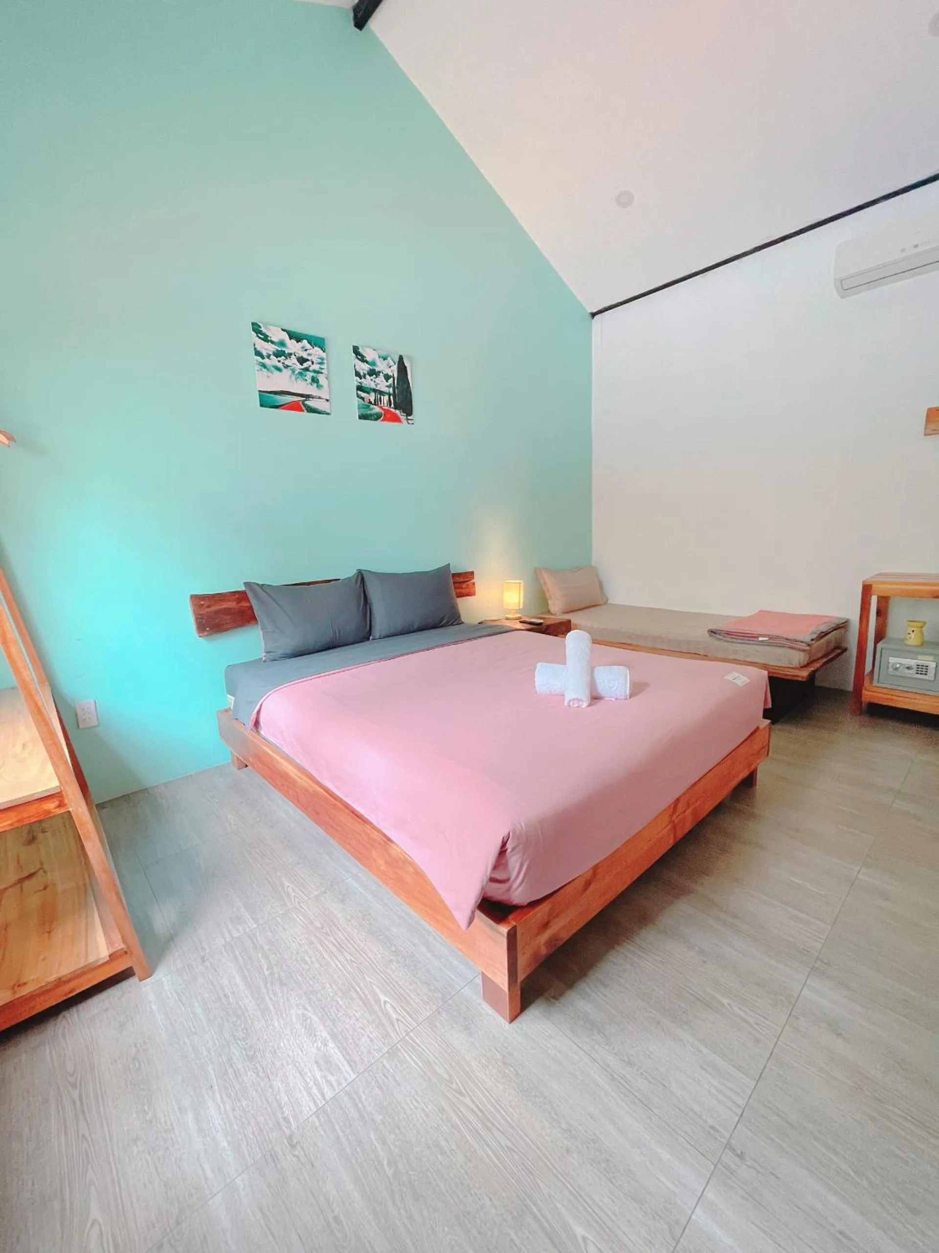 Bed in LANGCHIA HOME