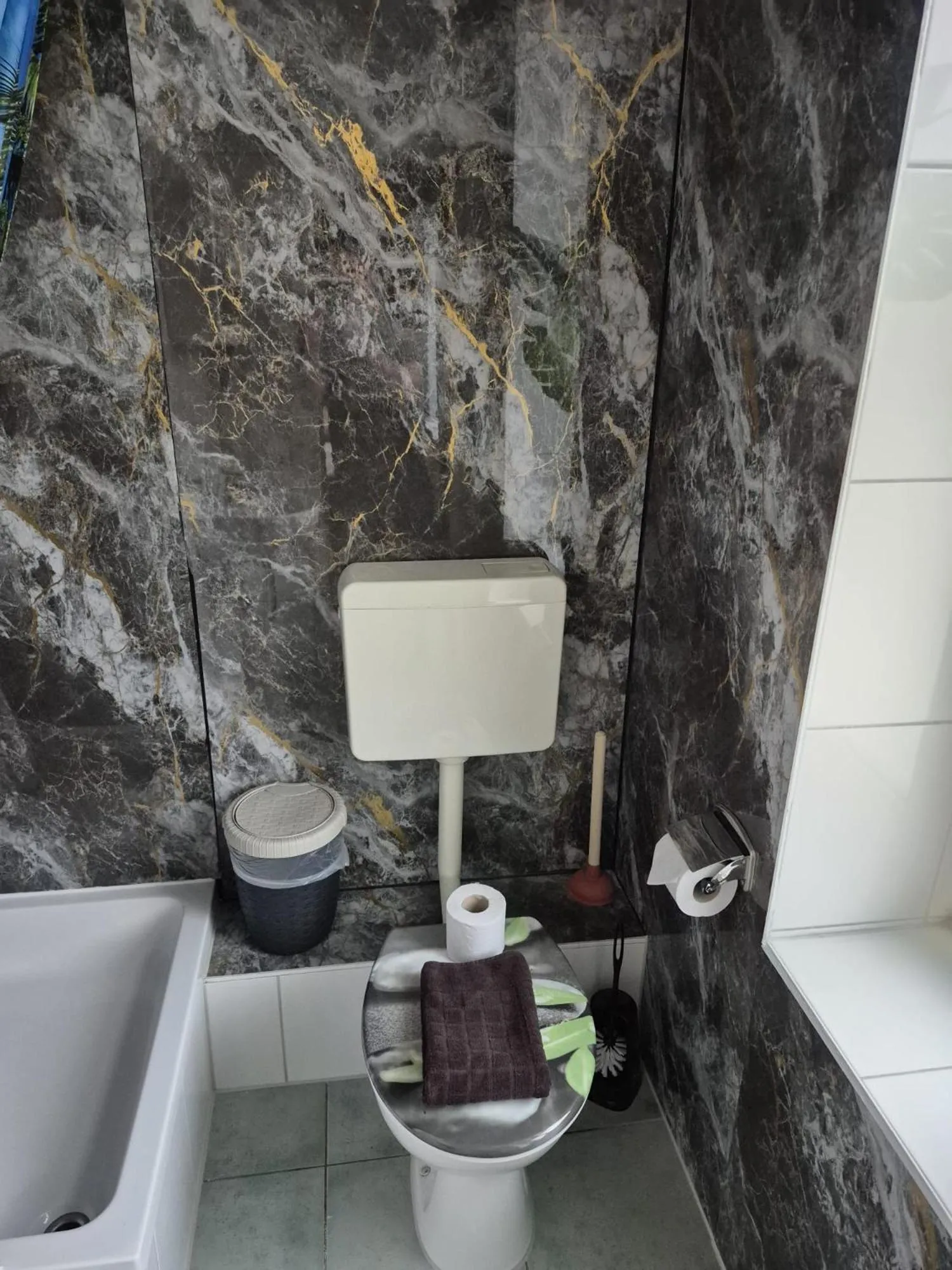 Shower in Flensburg City - 24h