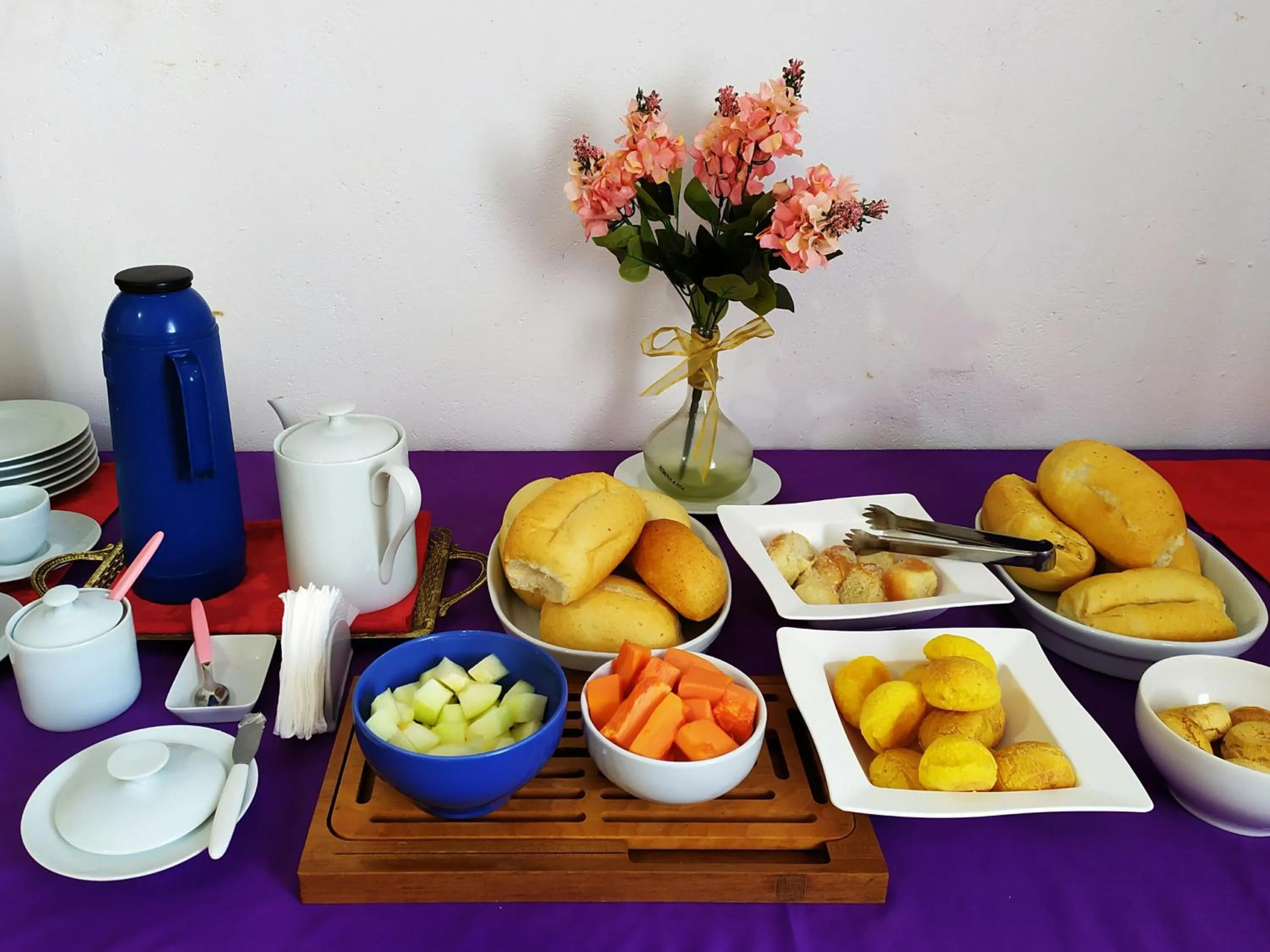 Continental breakfast in Hostel Portal Das Fadas