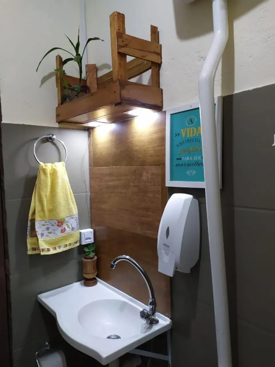 Bed in 6-Bed Mixed Dormitory Room in Hostel Portal Das Fadas Bed in 6-Bed Mixed Dormitory Room in Hostel Portal Das Fadas
