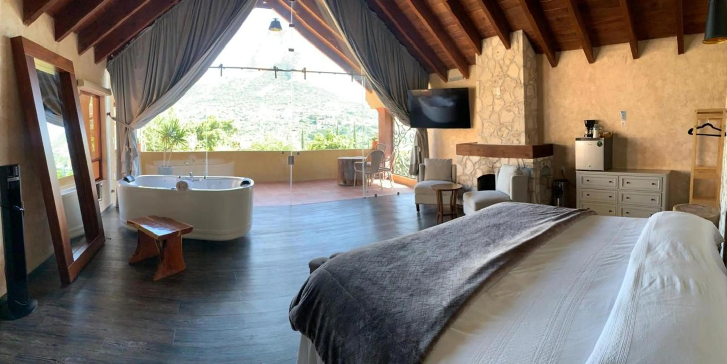 Bed in Zidada Hotel and Chalets