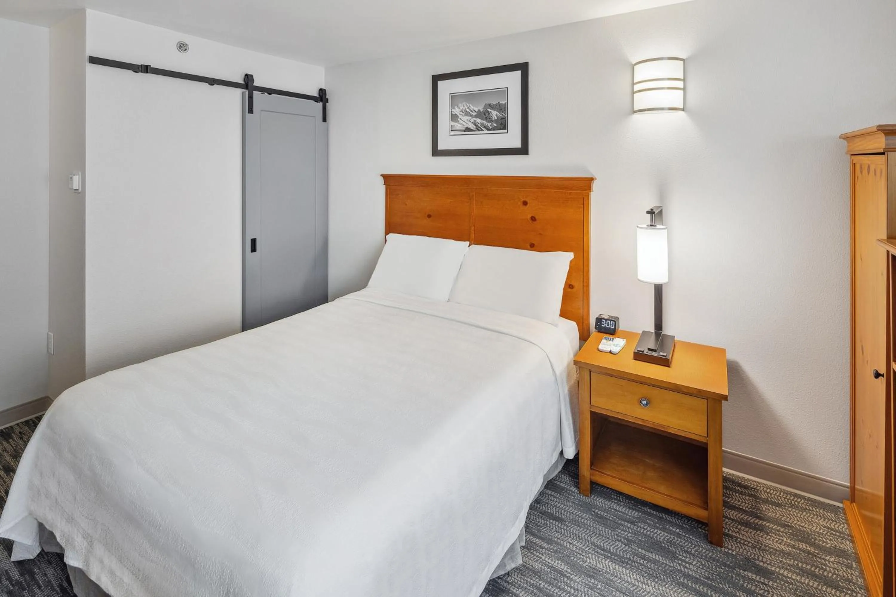 Bed in Hotel Edgewater