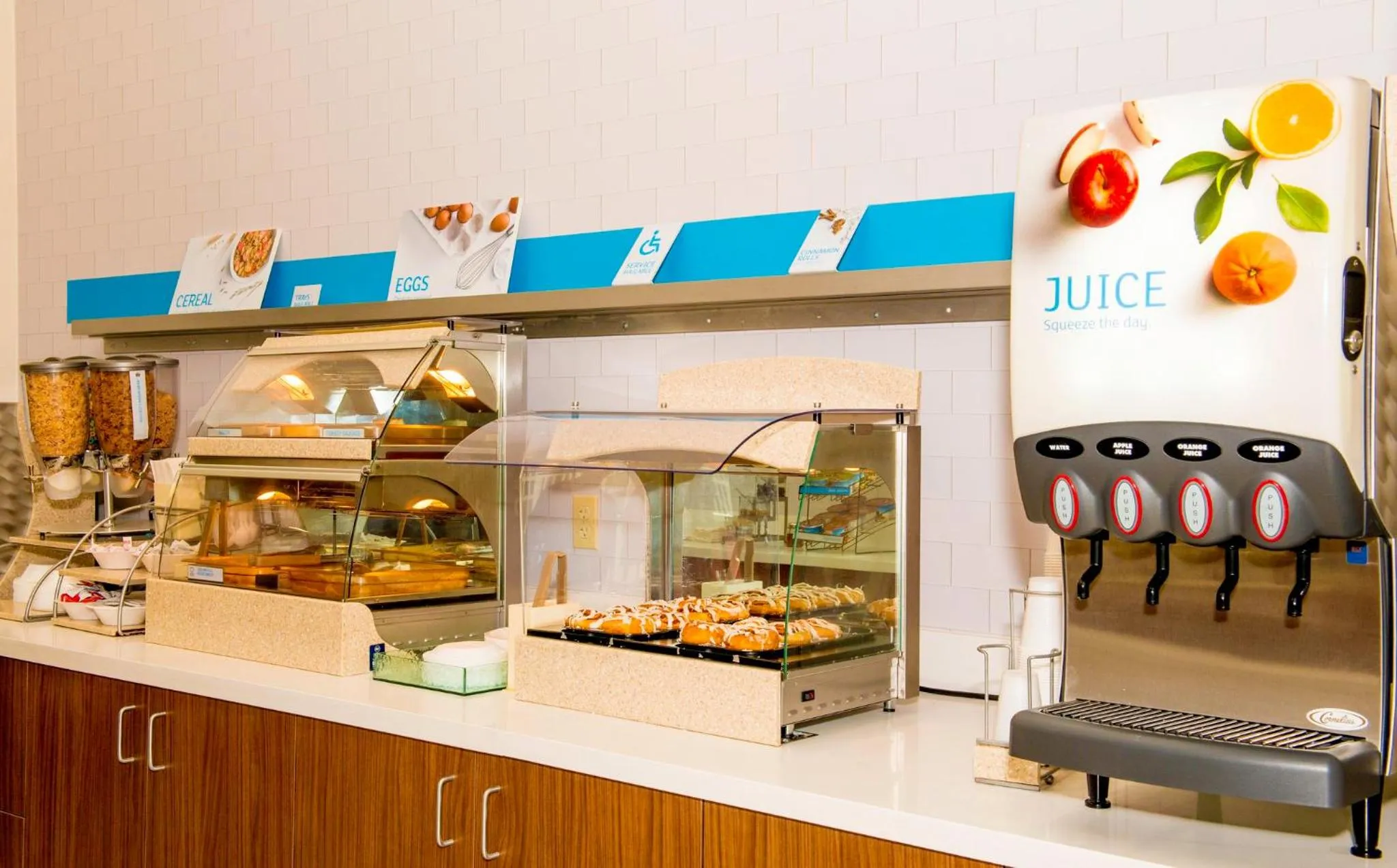 Breakfast in Holiday Inn Express St. Petersburg North / I-275 by IHG