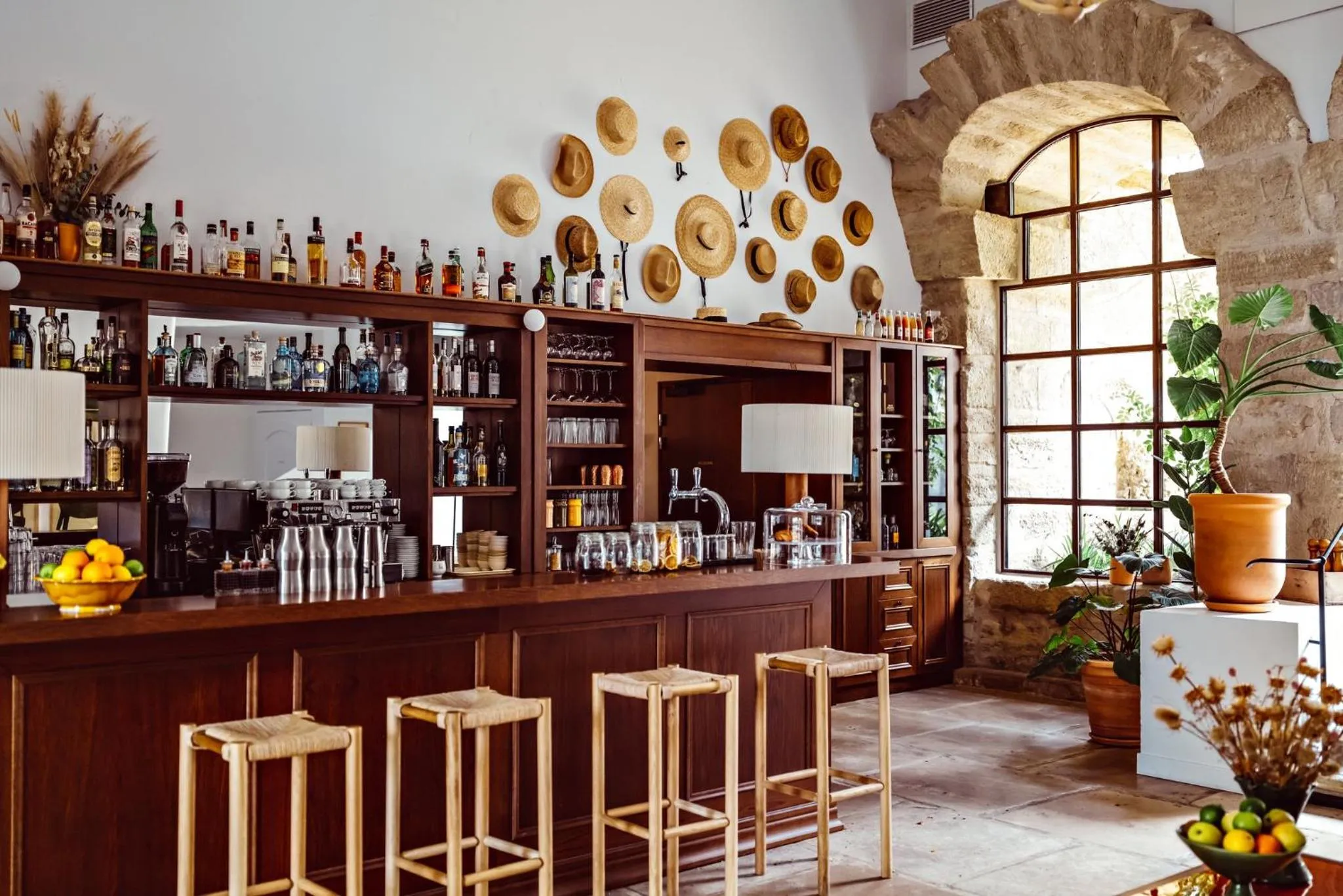Lounge or bar in Le Moulin, Lourmarin, a Beaumier Hotel