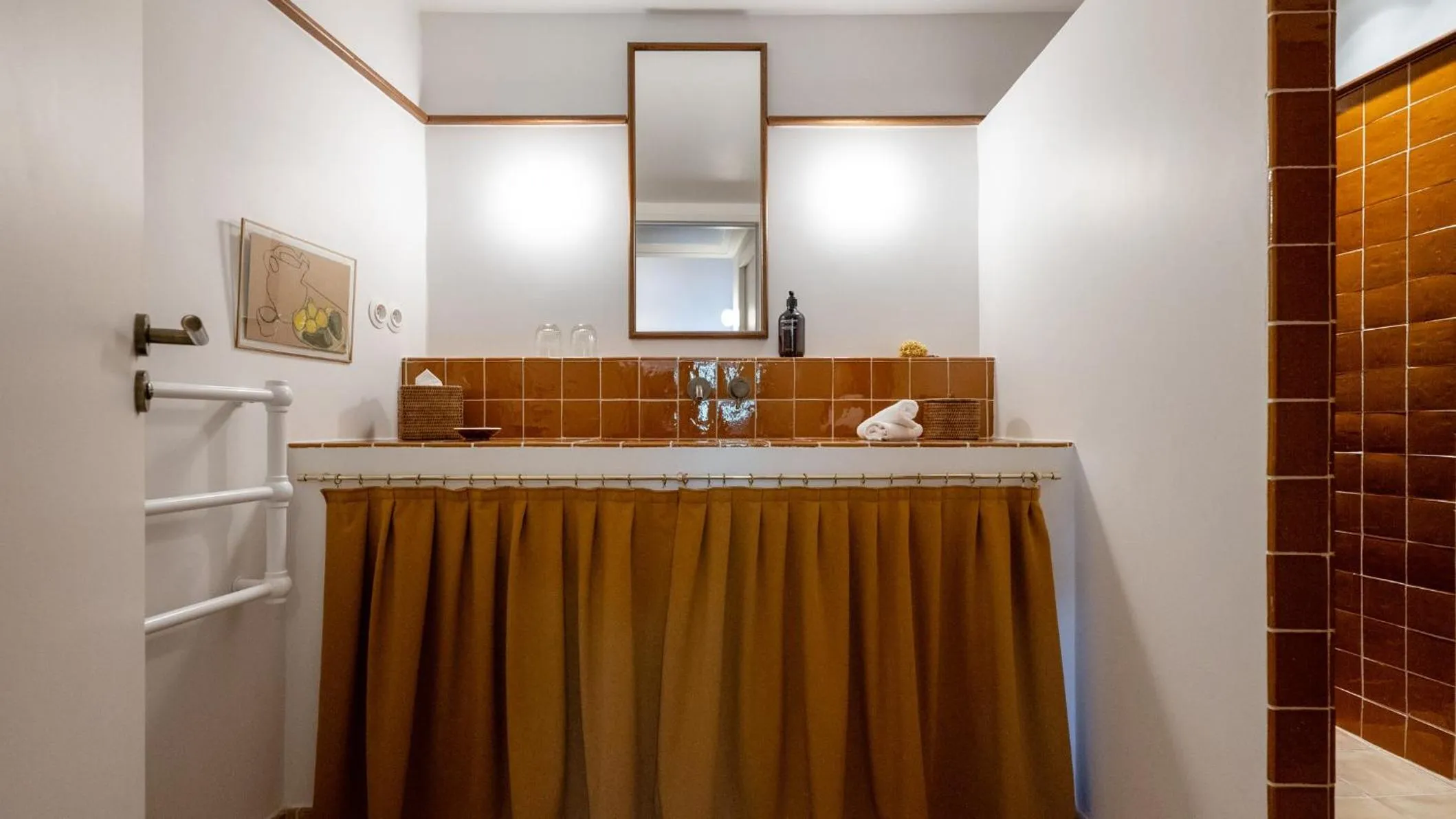 Photo of the whole room in Le Moulin, Lourmarin, a Beaumier Hotel