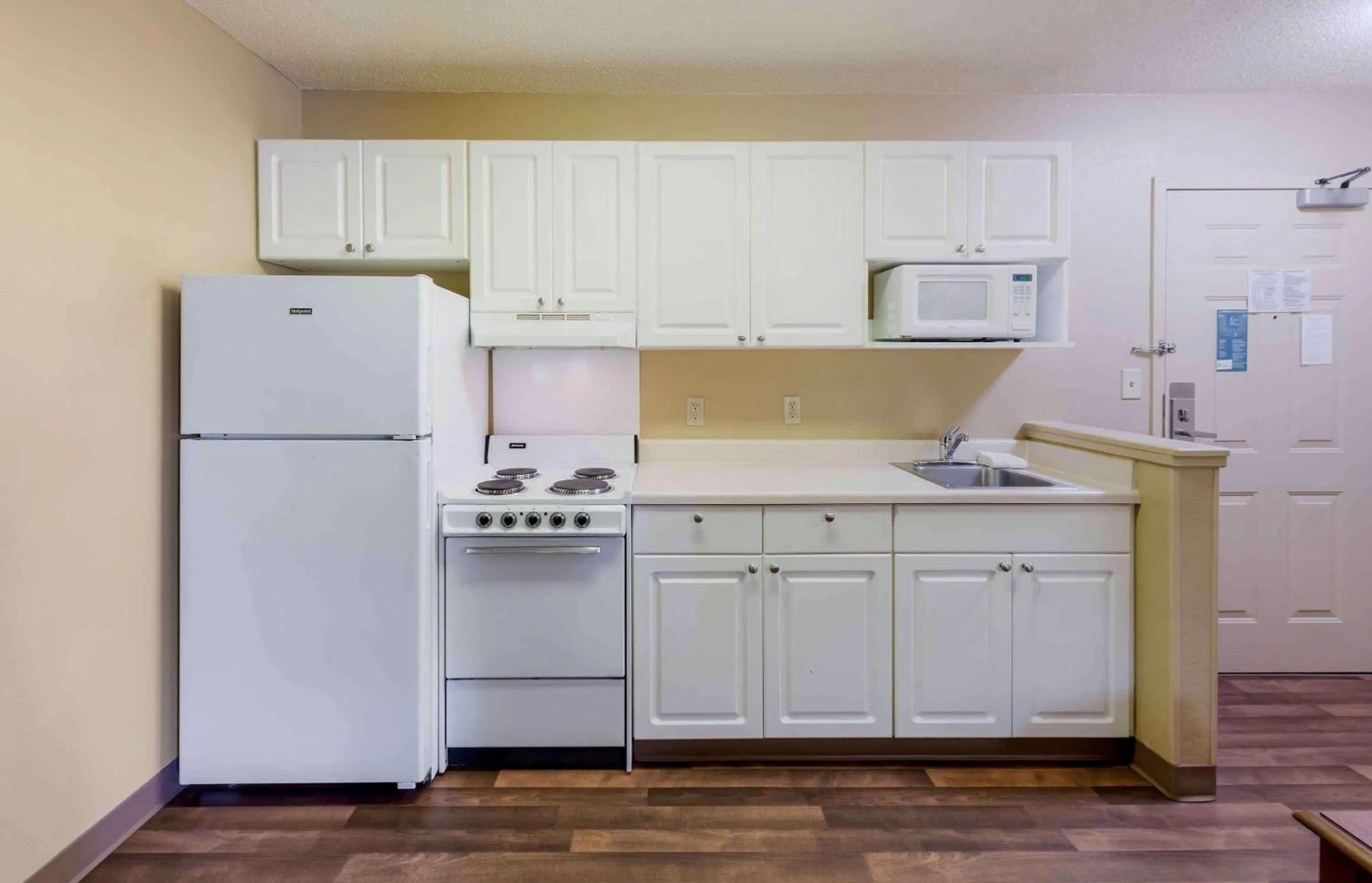 Kitchen or kitchenette in Extended Stay America Suites - Fayetteville - Fort Bragg
