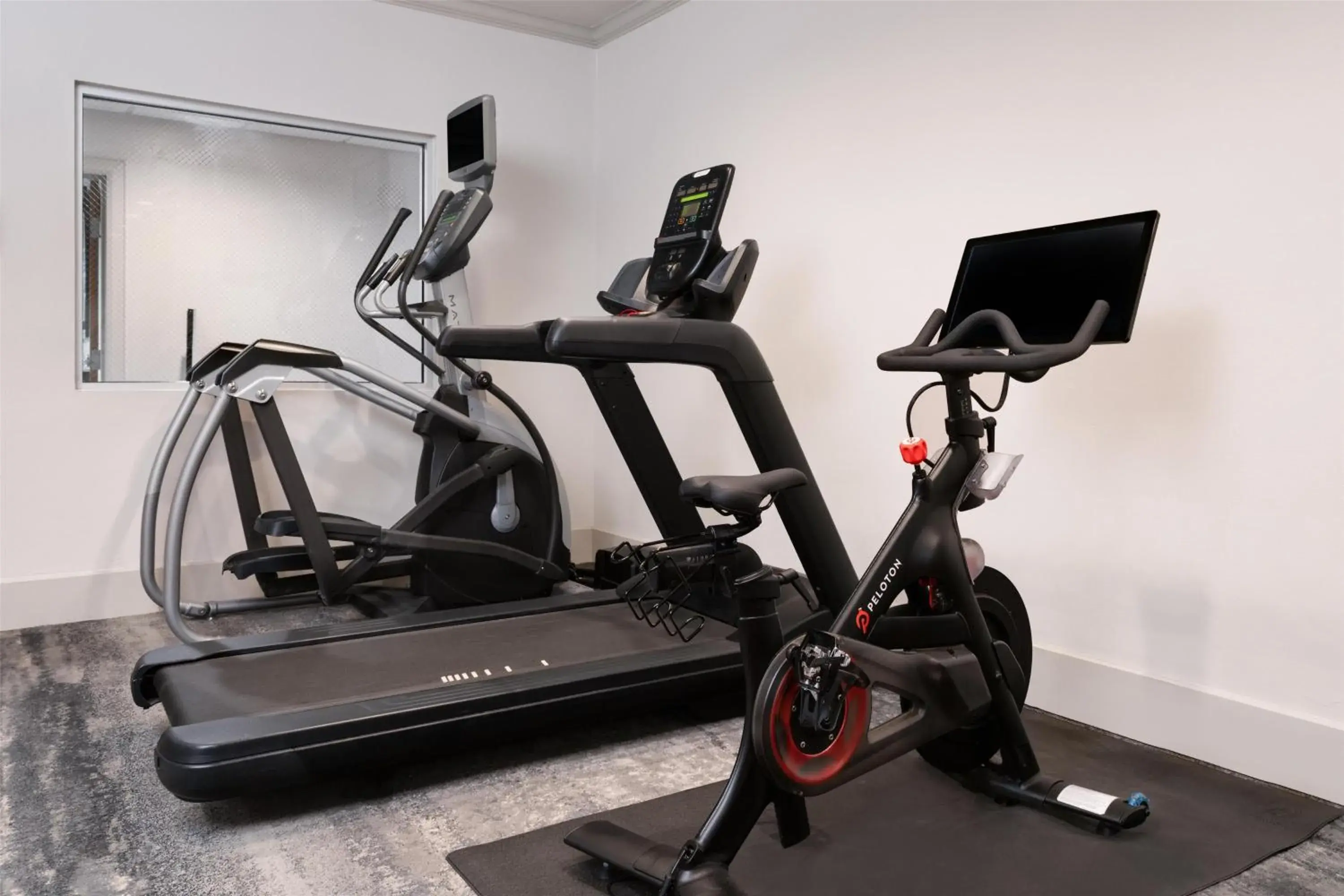 Fitness centre/facilities in Best Western Plus Downtown Inn & Suites Fitness centre/facilities in Best Western Plus Downtown Inn & Suites
