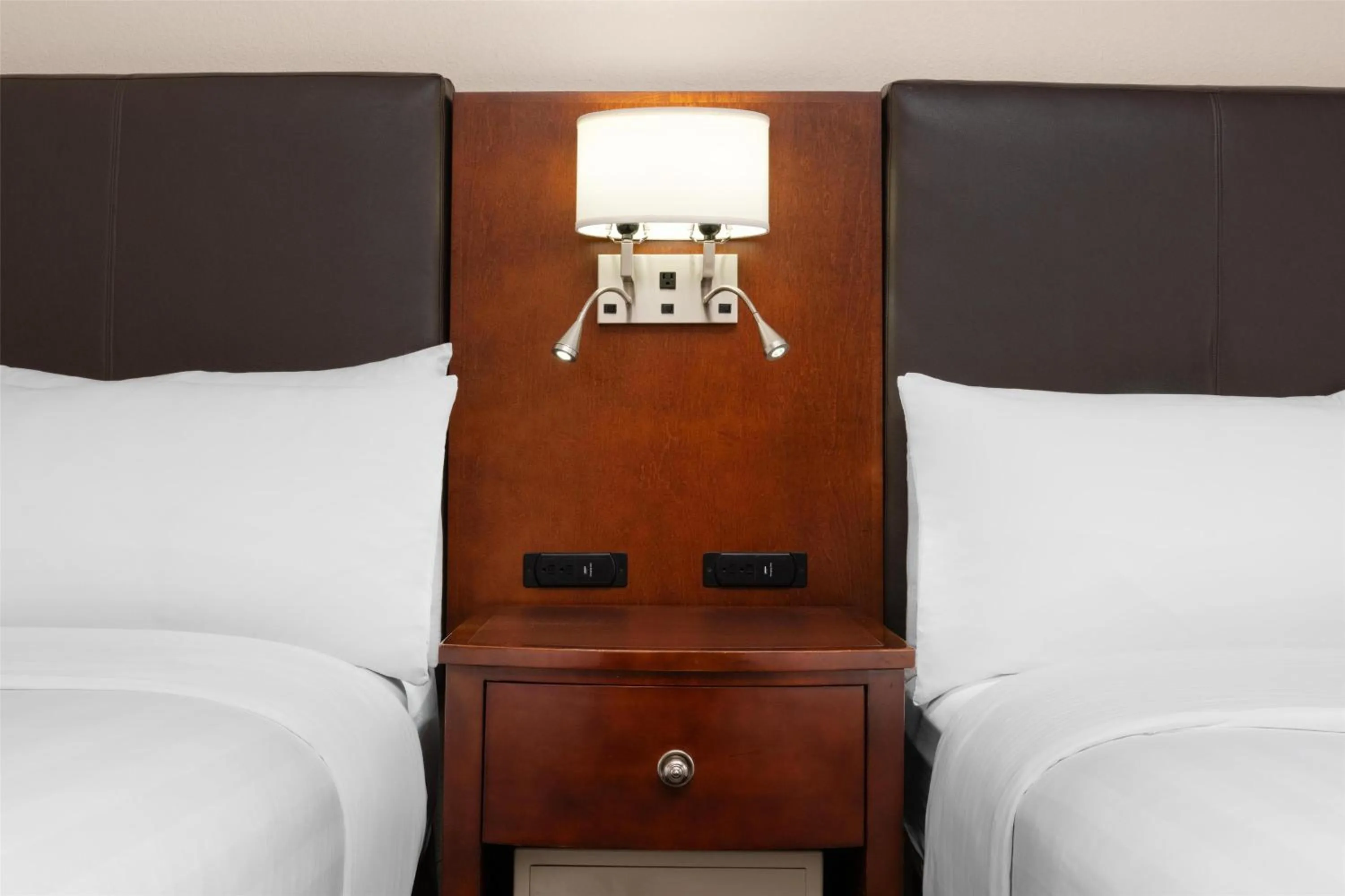 Bedroom, Bed in Best Western Plus Downtown Inn & Suites