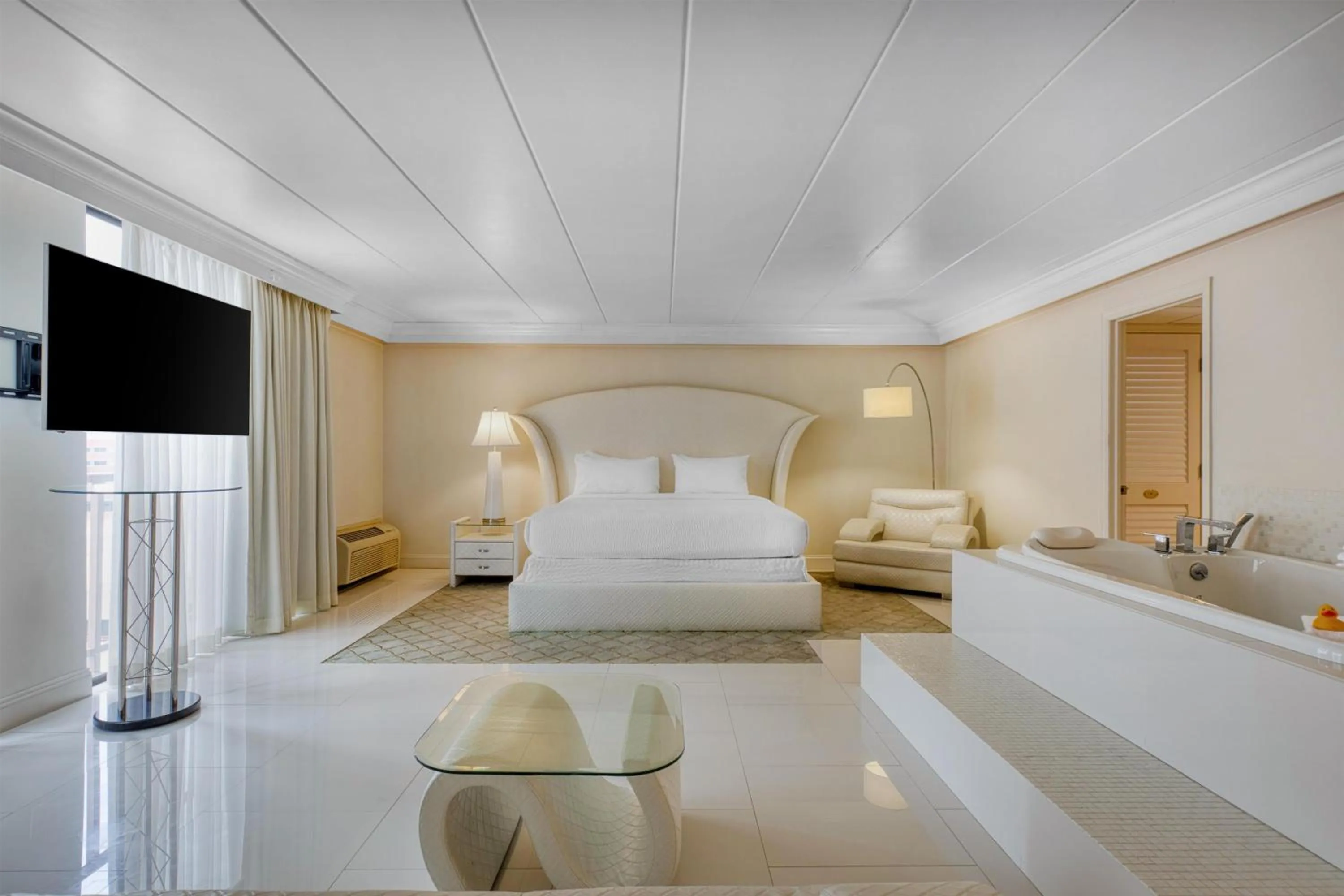 Bedroom, Bed in Best Western Plus Wilkes Barre Center City