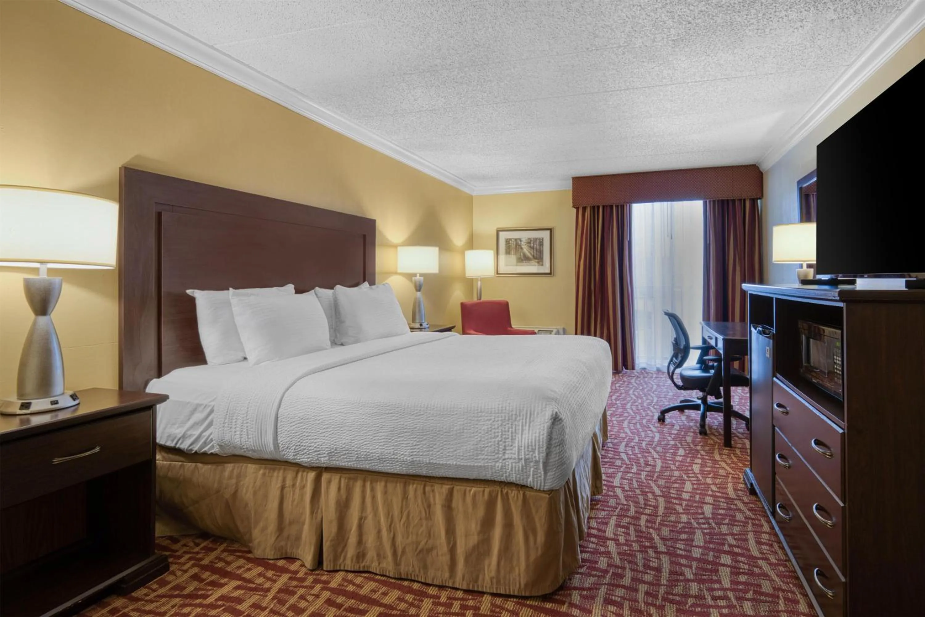 Bedroom, Bed in Best Western Plus Wilkes Barre Center City