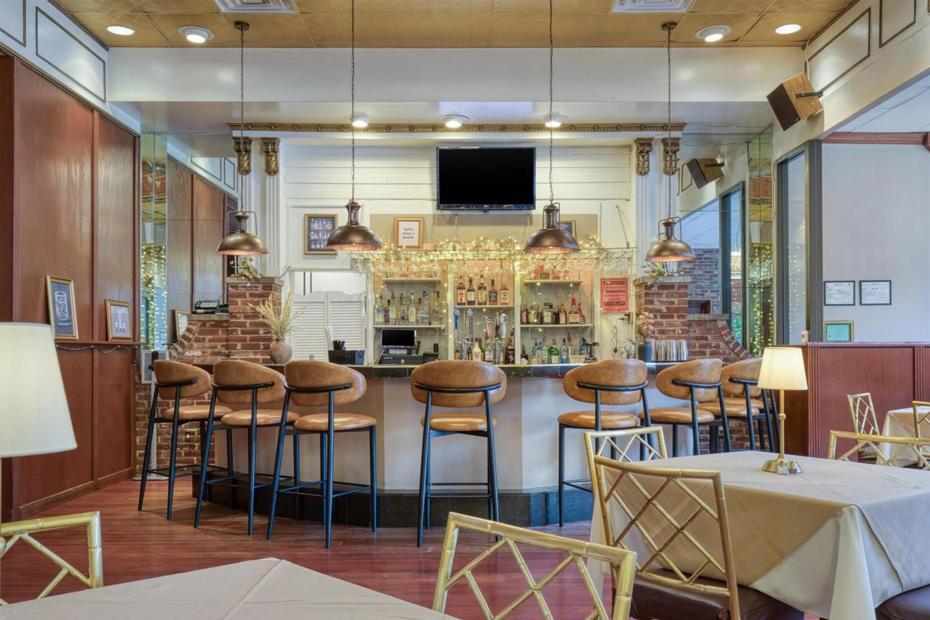 Lounge or bar in Best Western Plus Wilkes Barre Center City