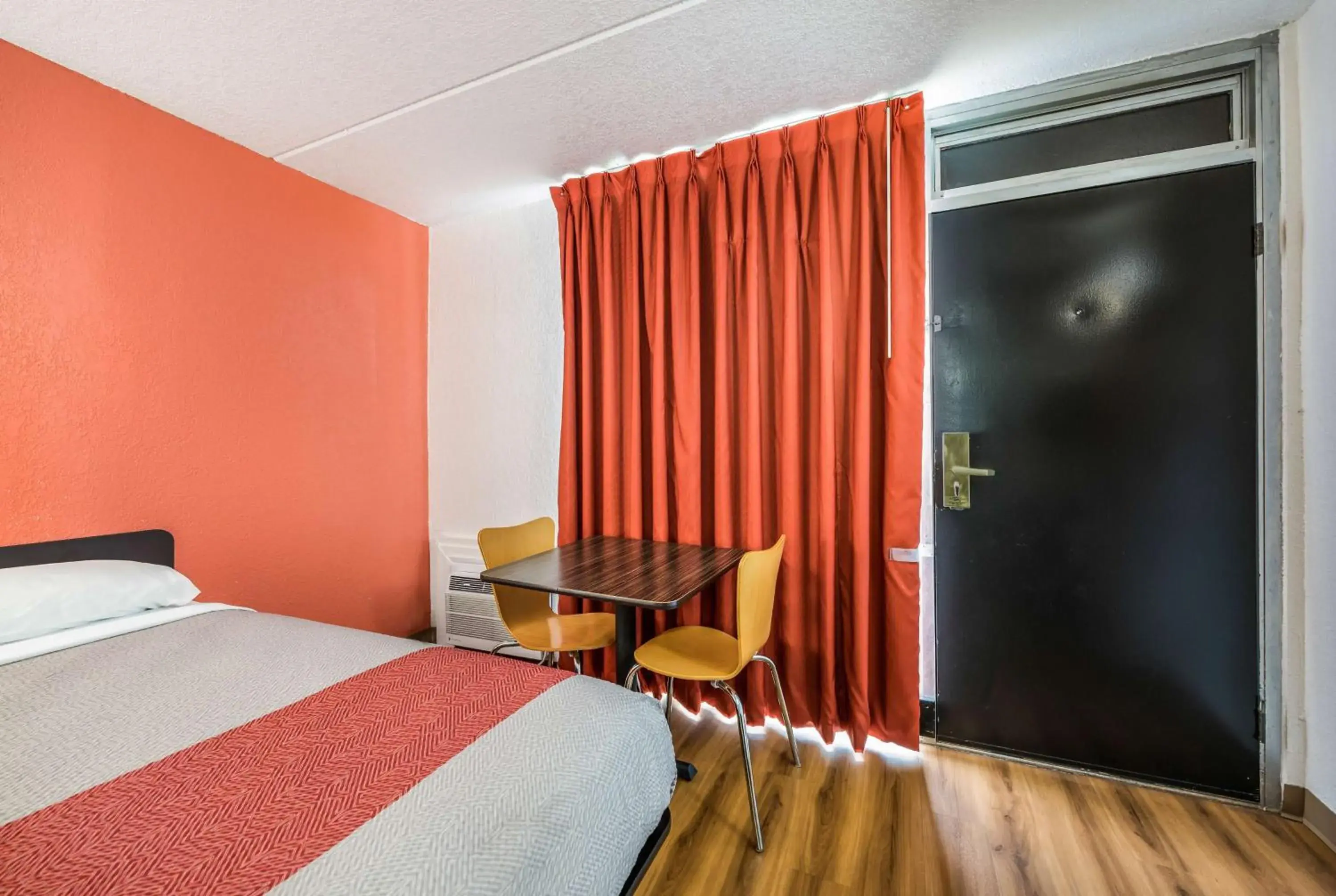 Photo of the whole room, Bed in Motel 6-Henderson, TX Photo of the whole room, Bed in Motel 6-Henderson, TX