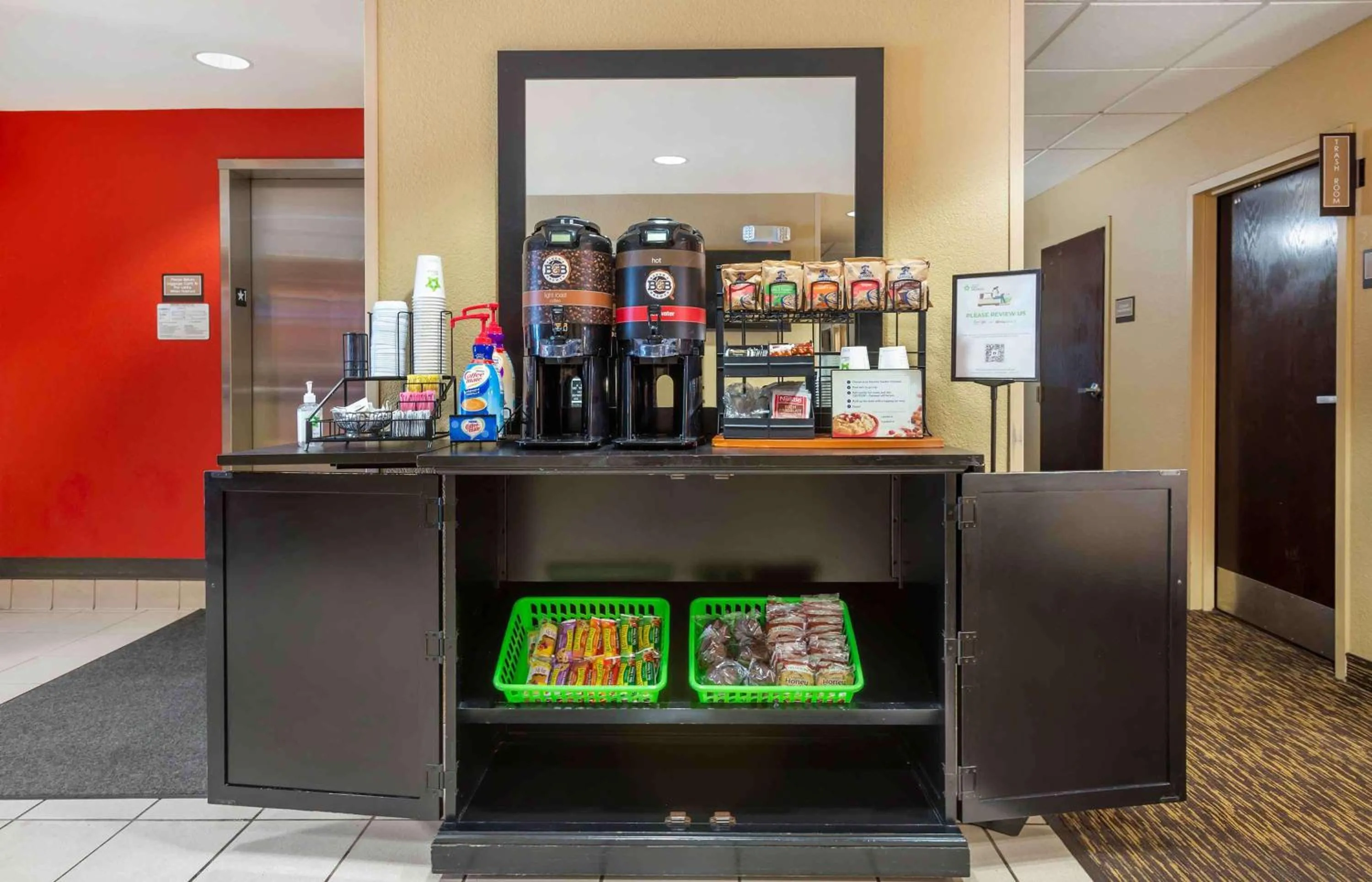 Breakfast in Extended Stay America Suites - Philadelphia - Cherry Hill