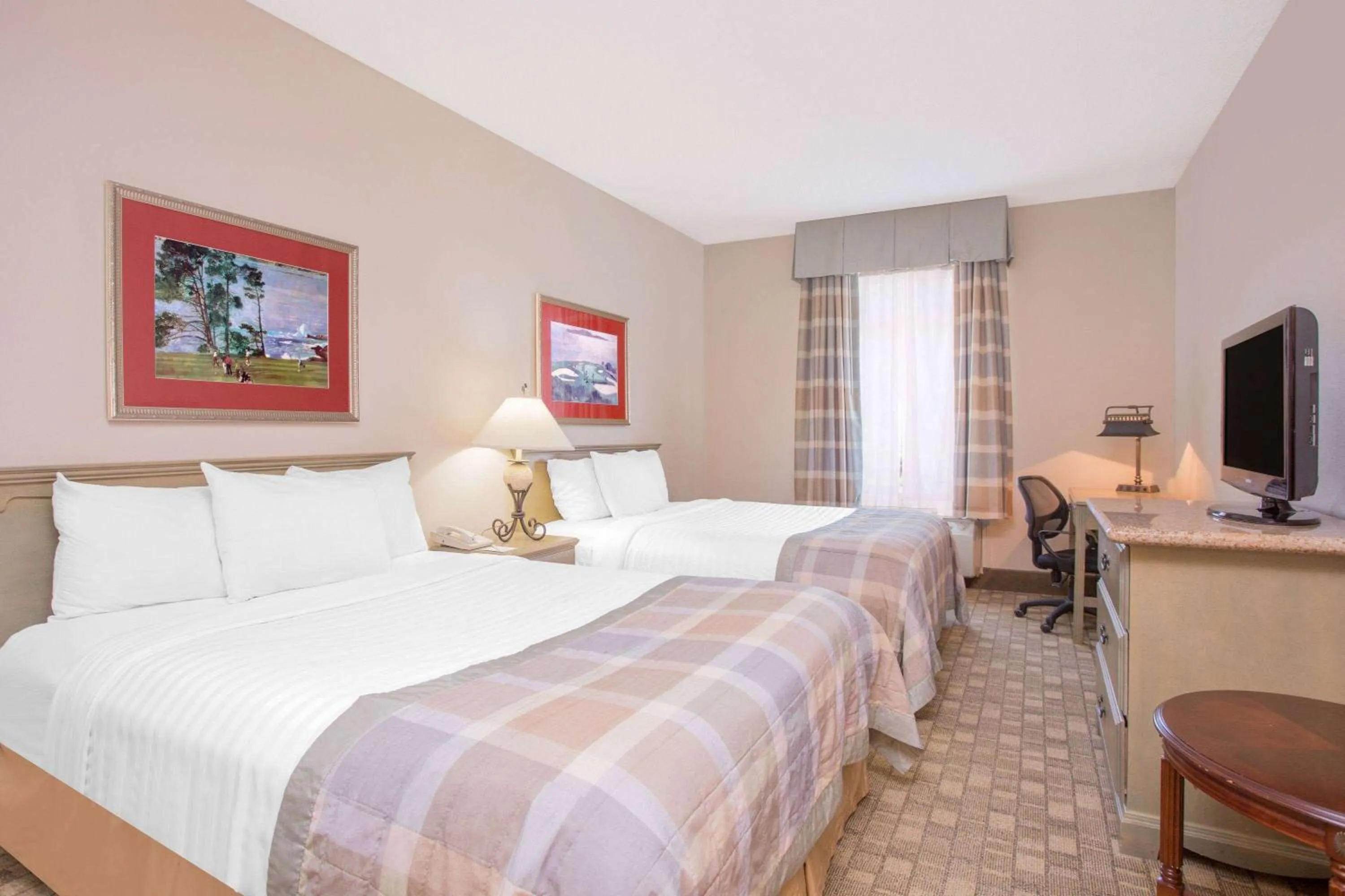 Photo of the whole room in Hawthorn Extended Stay by Wyndham Conyers