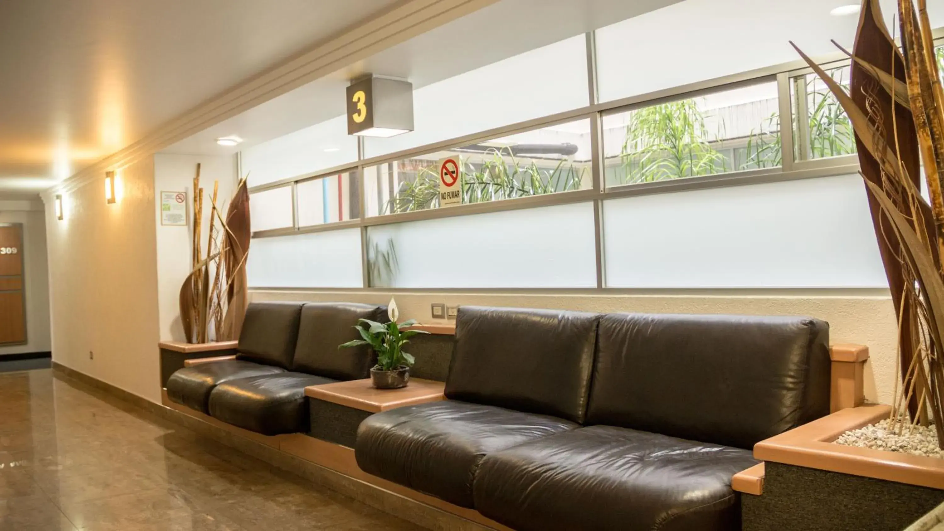 Living room in Hotel Milan CDMX Living room in Hotel Milan CDMX