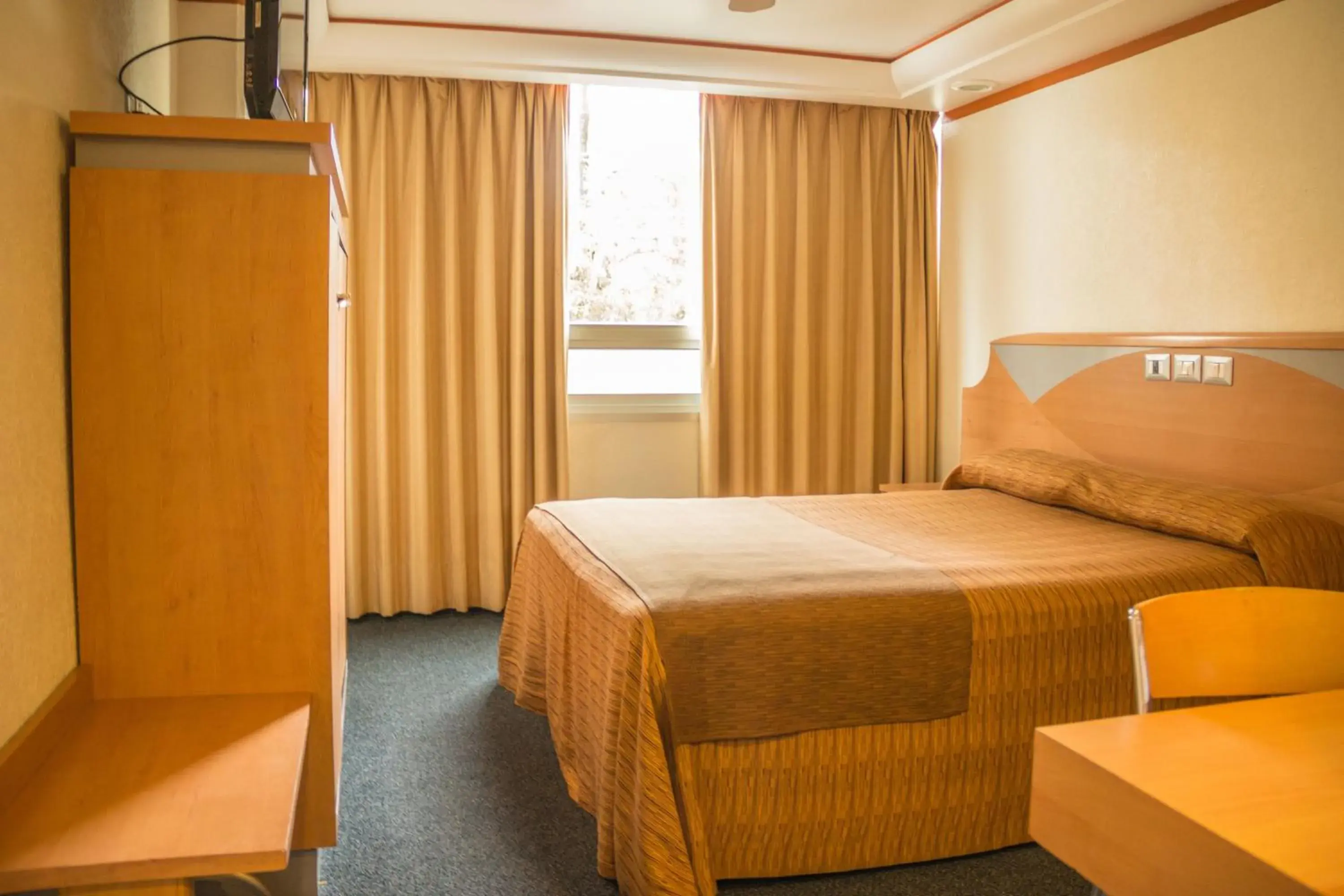 Bed in Hotel Milan CDMX Bed in Hotel Milan CDMX