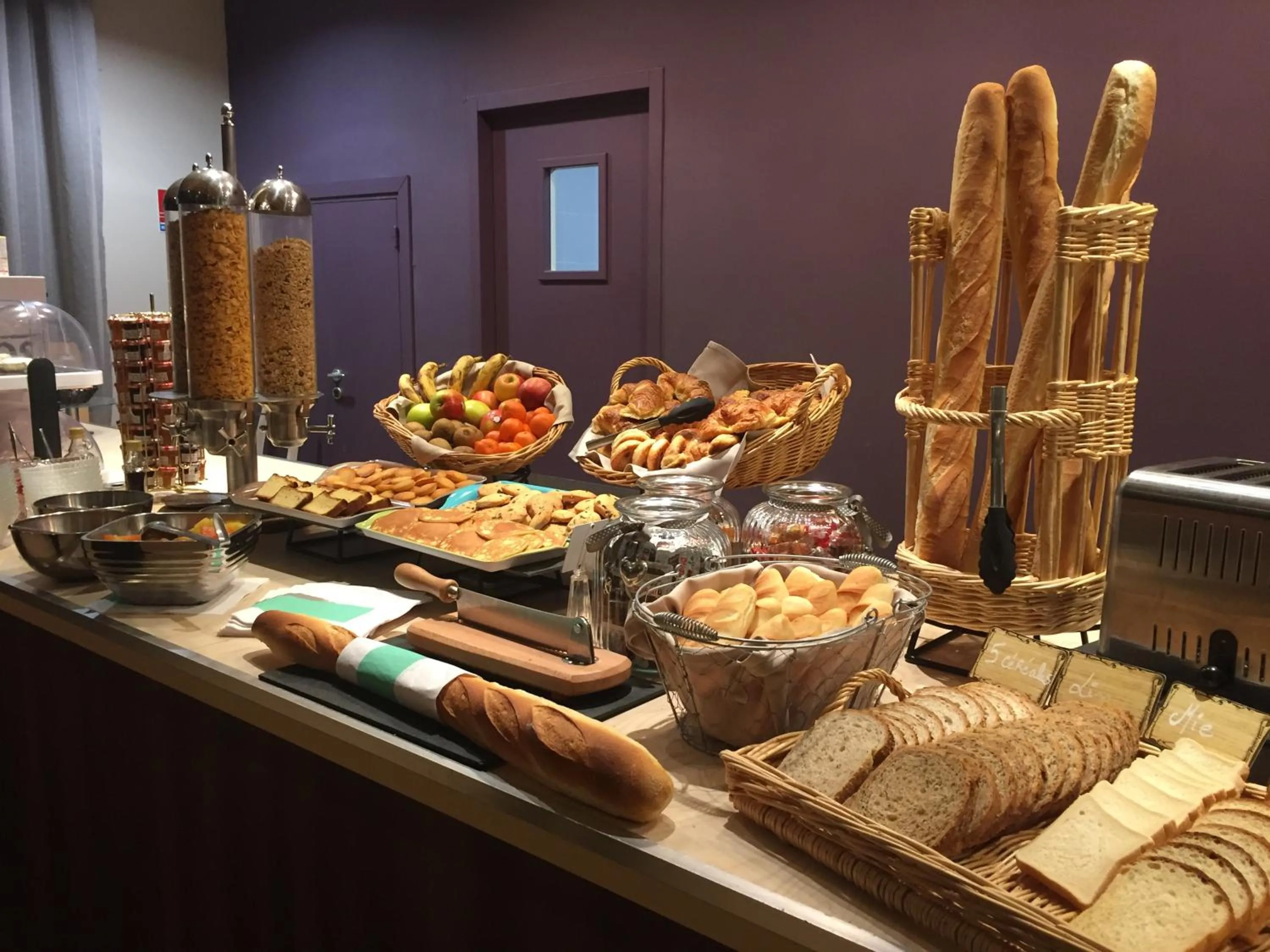 Continental breakfast in Hotel du Casino
