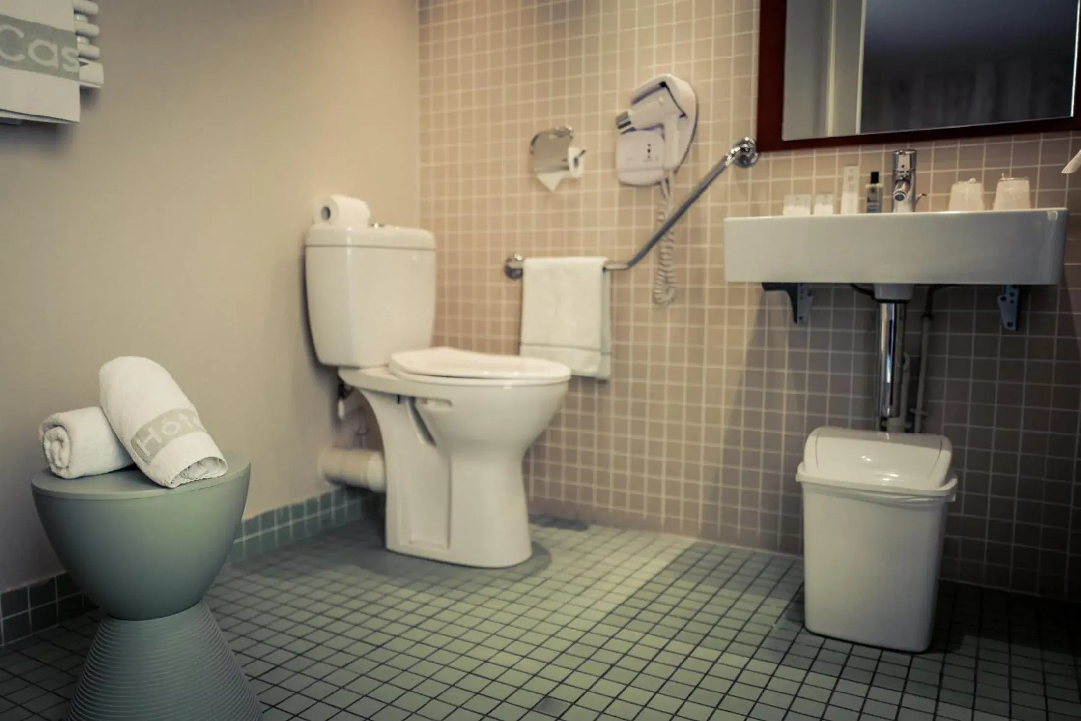 Standard Double Room - single occupancy in Hotel du Casino Standard Double Room - single occupancy in Hotel du Casino