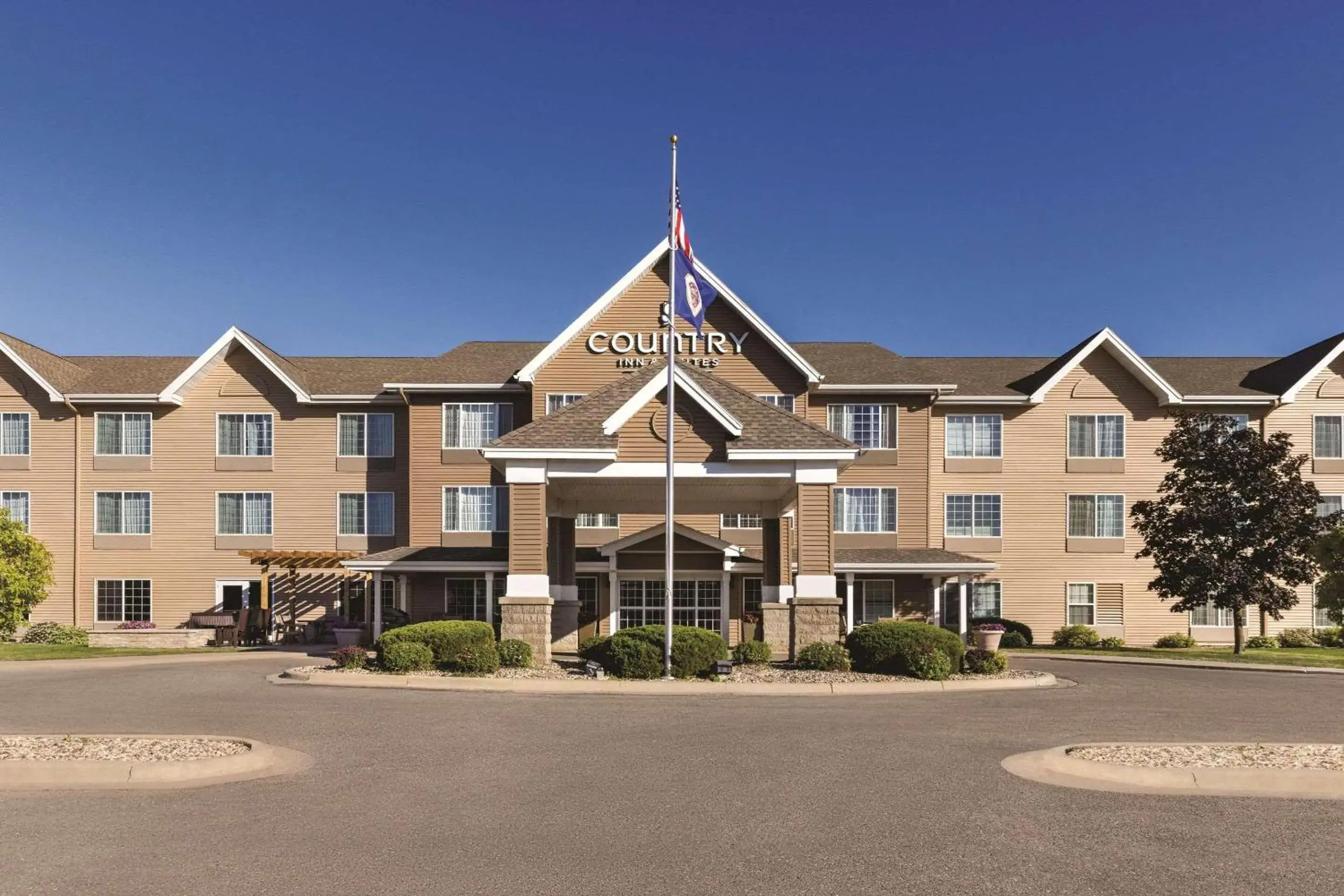 Property building in Country Inn & Suites by Radisson, Albert Lea - Austin Property building in Country Inn & Suites by Radisson, Albert Lea - Austin
